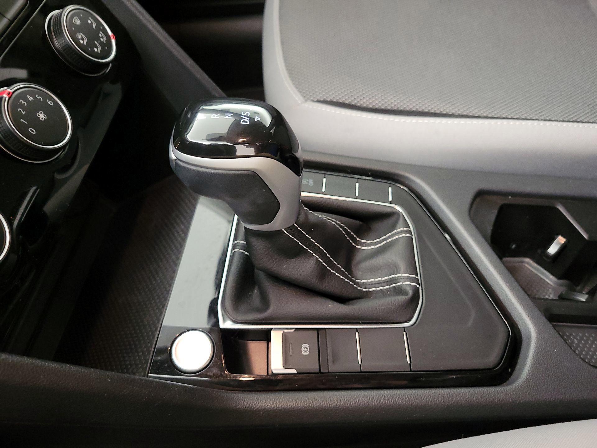 Thumbnail: 2024 Volkswagen Taos - 17