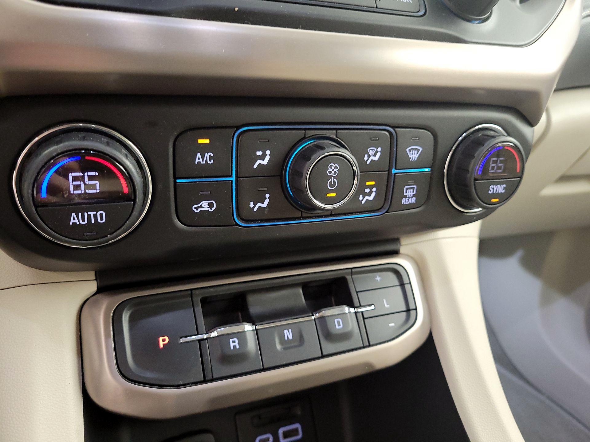 Thumbnail: 2020 GMC Acadia - 16