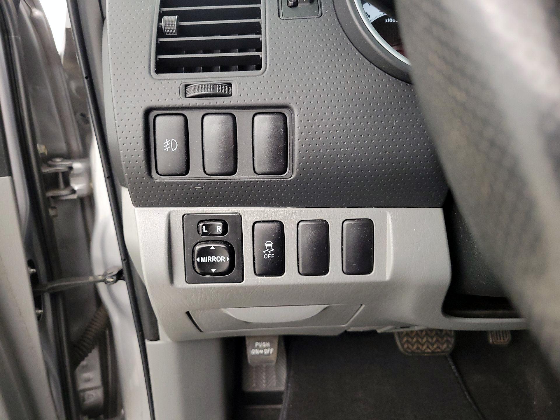 Thumbnail: 2015 Toyota Tacoma - 13