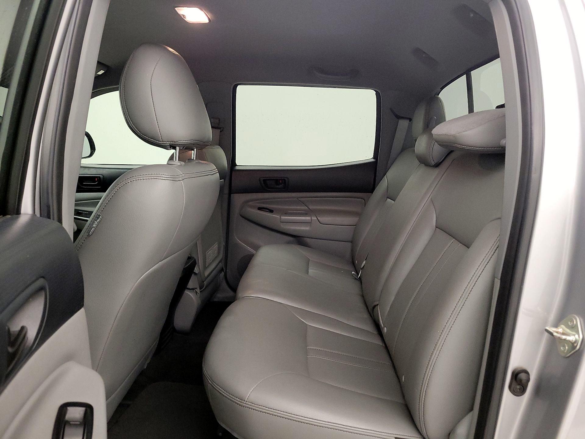 Thumbnail: 2015 Toyota Tacoma - 19