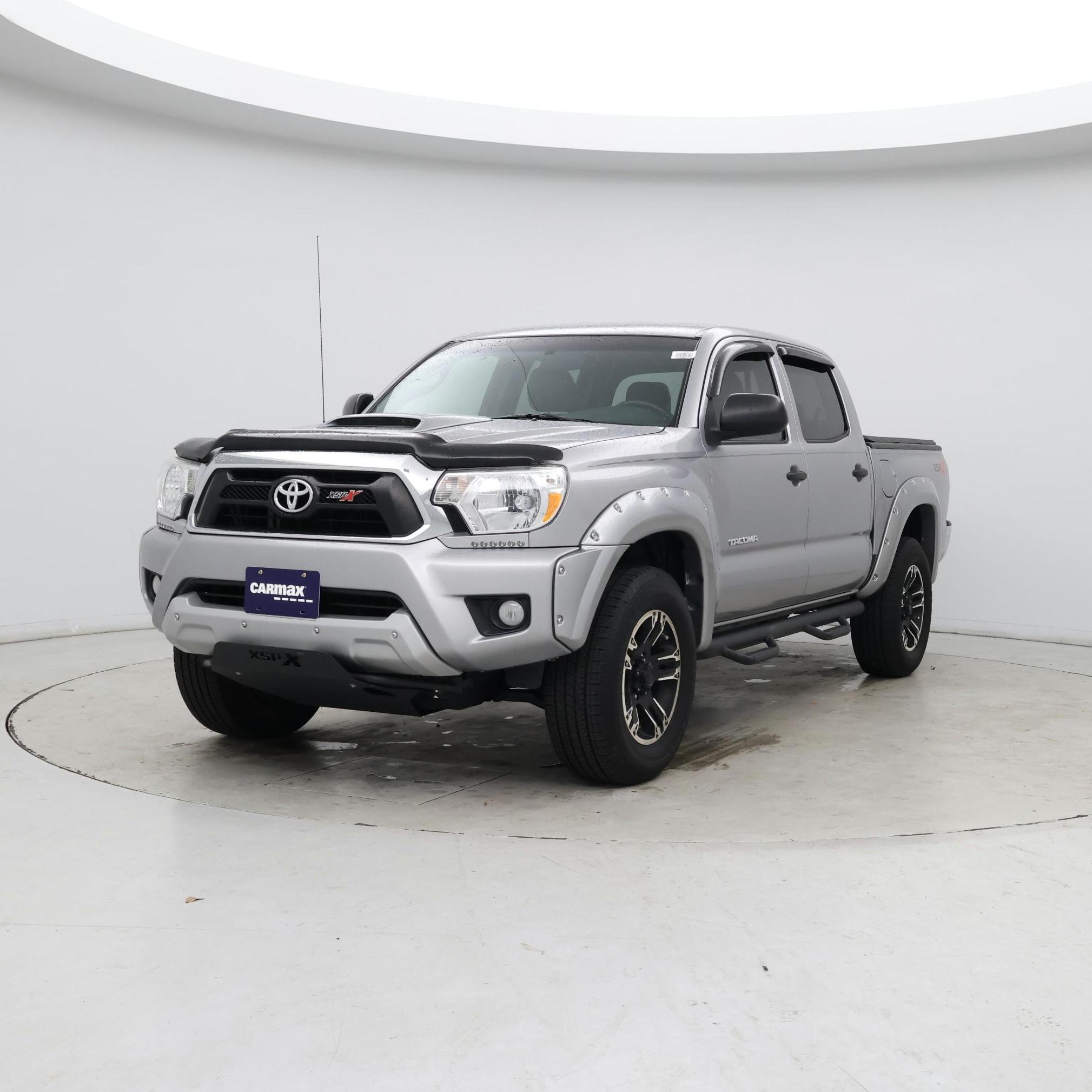 Thumbnail: 2015 Toyota Tacoma - 4
