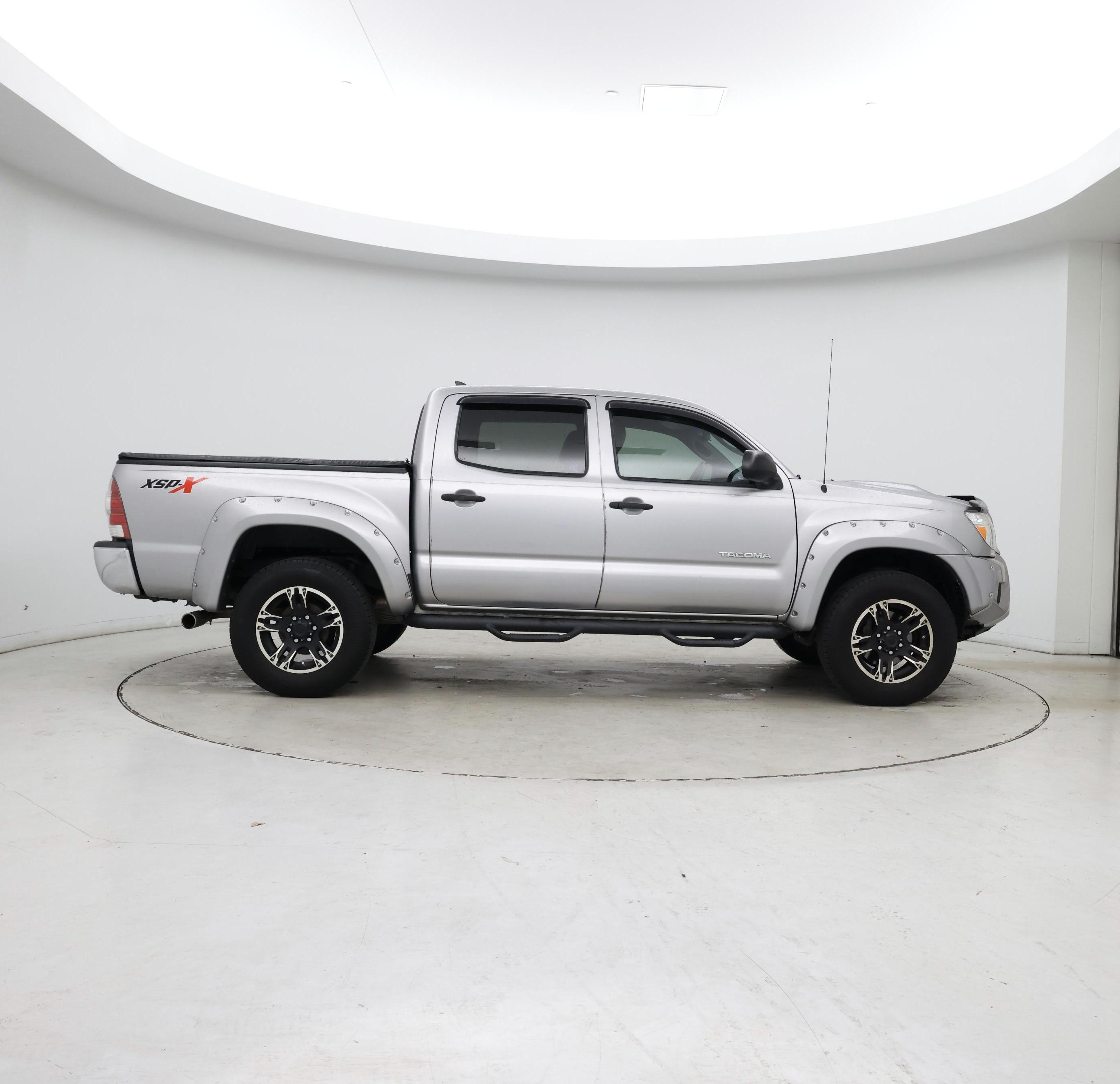 Thumbnail: 2015 Toyota Tacoma - 7