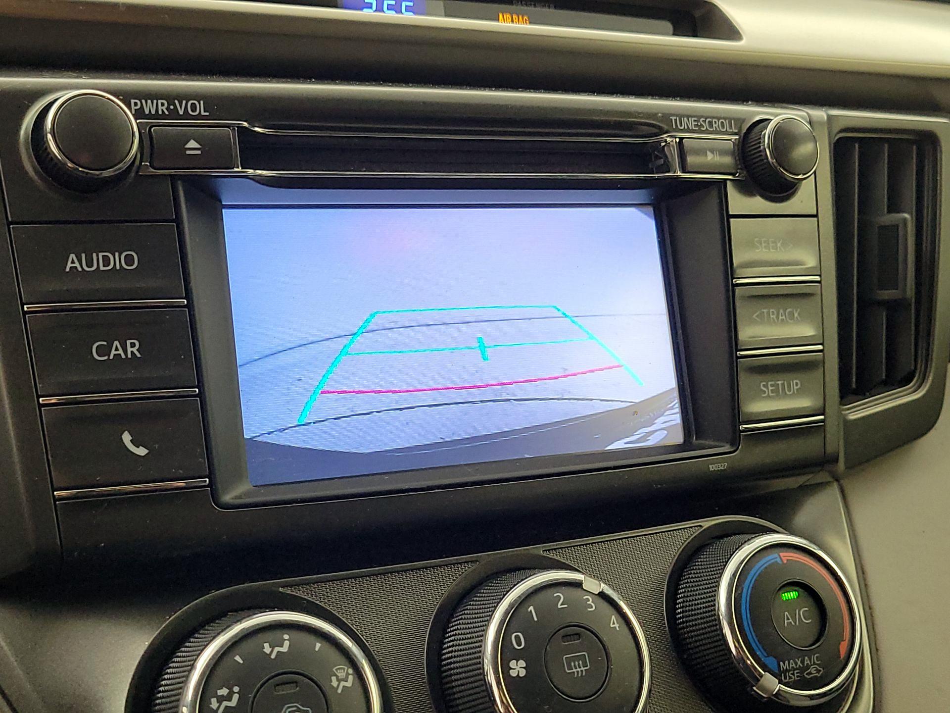 Thumbnail: 2015 Toyota RAV4 - 14