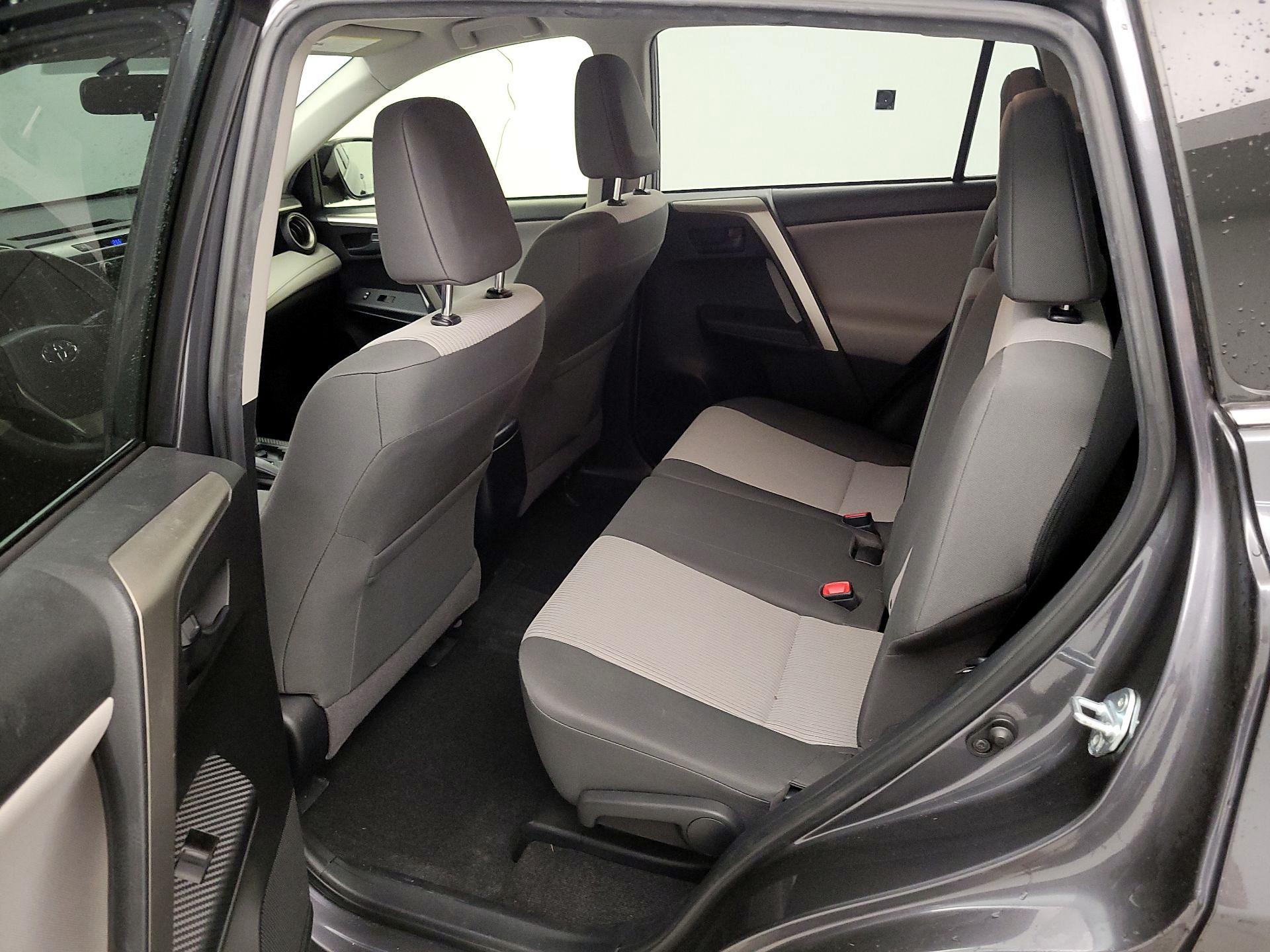 Thumbnail: 2015 Toyota RAV4 - 19