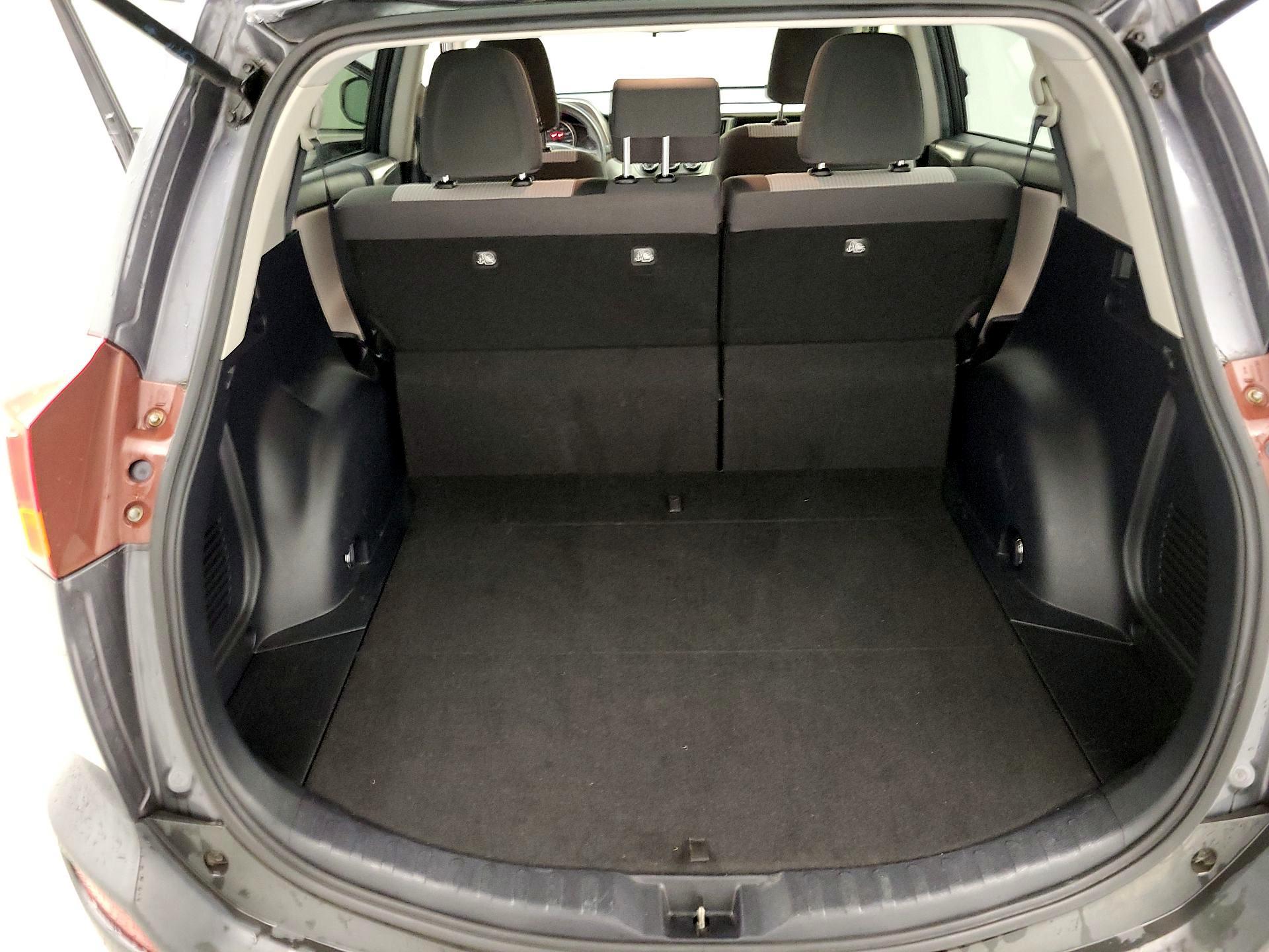 Thumbnail: 2015 Toyota RAV4 - 20