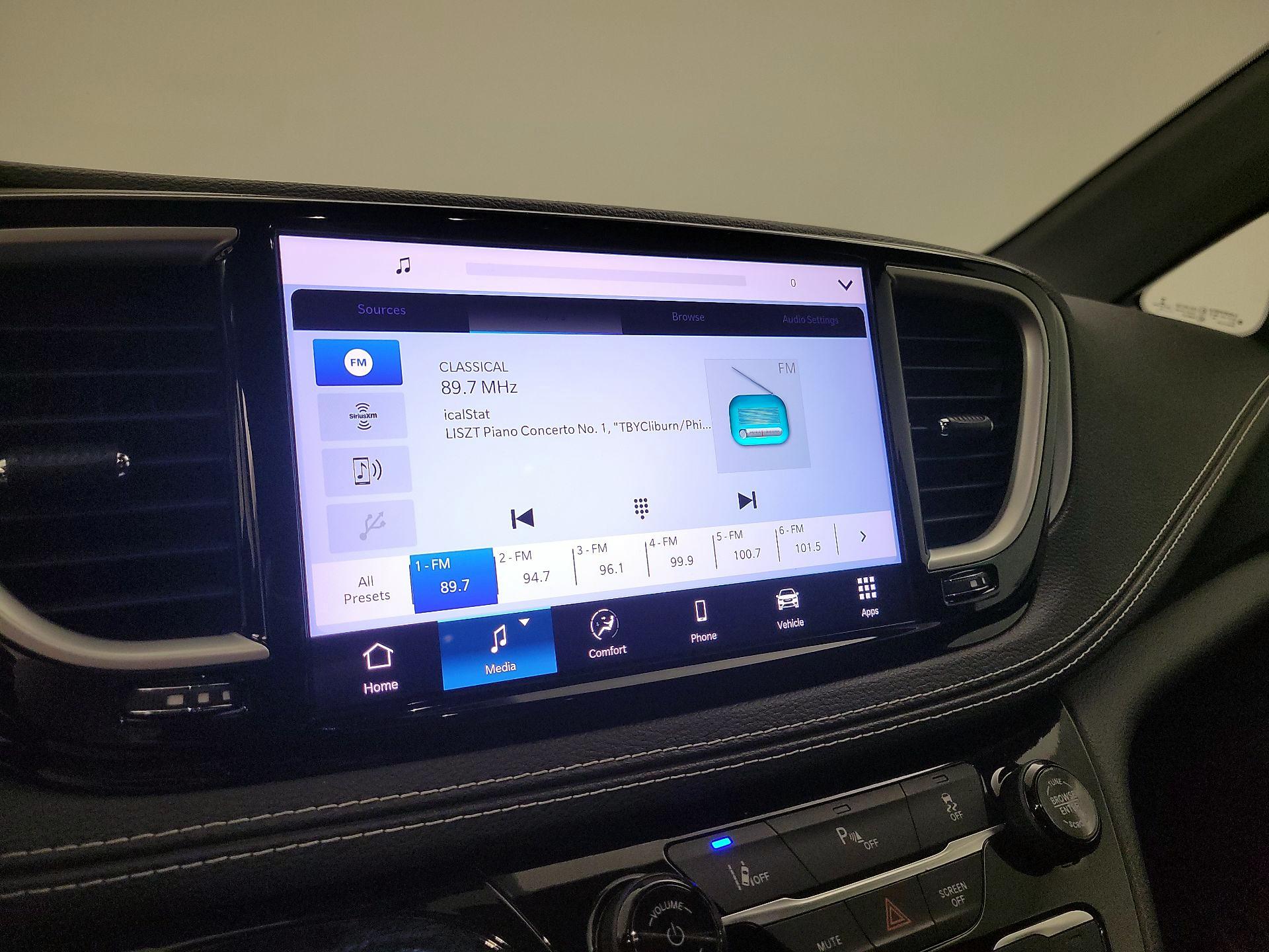 Thumbnail: 2021 Chrysler Pacifica - 15