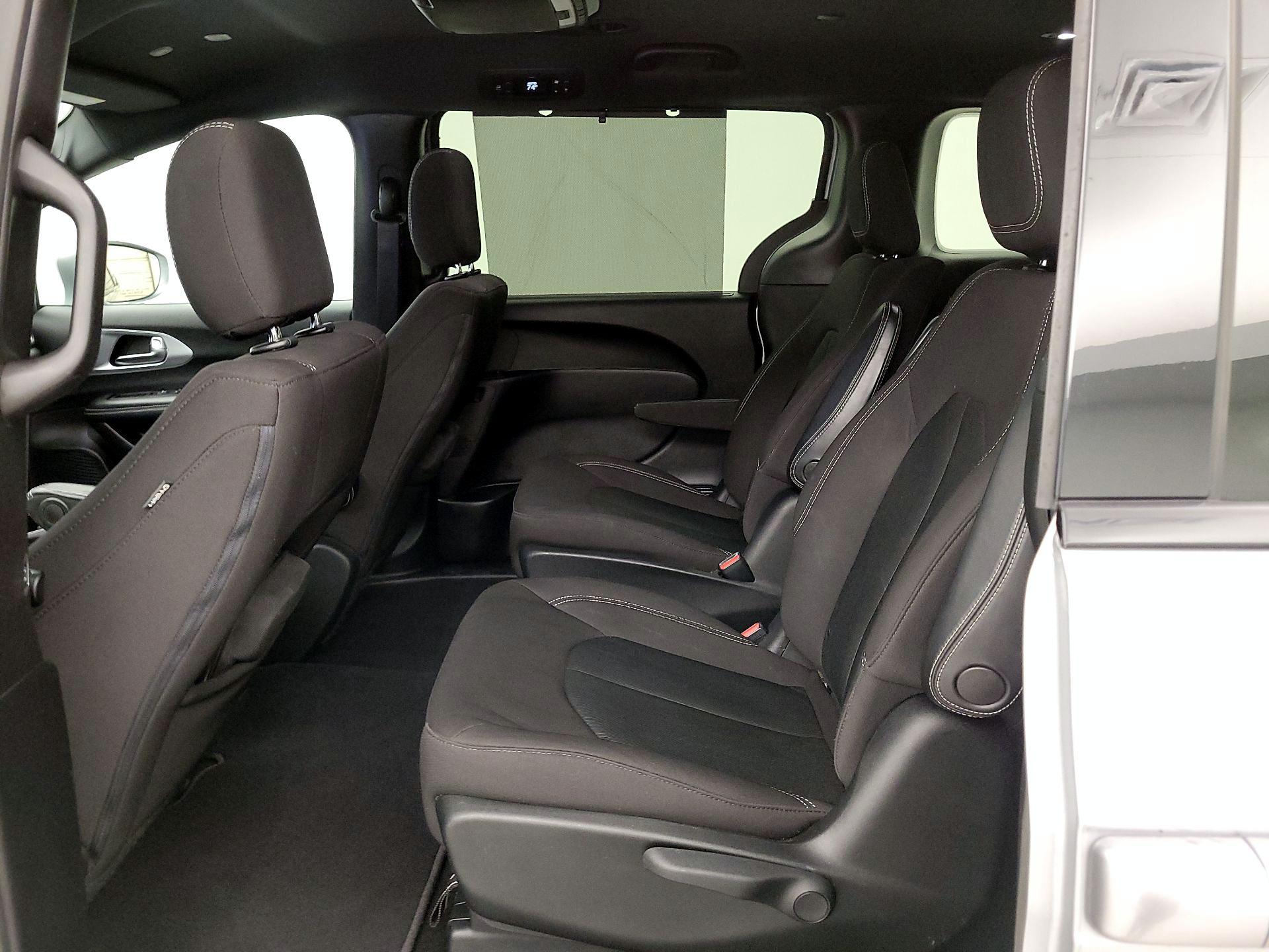 Thumbnail: 2021 Chrysler Pacifica - 19