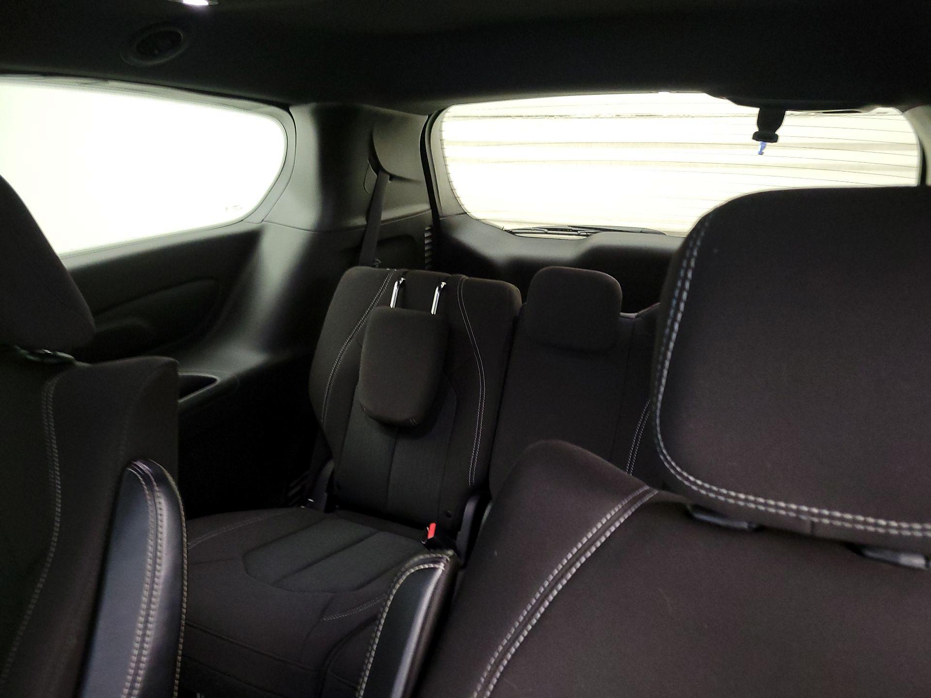 Thumbnail: 2021 Chrysler Pacifica - 20