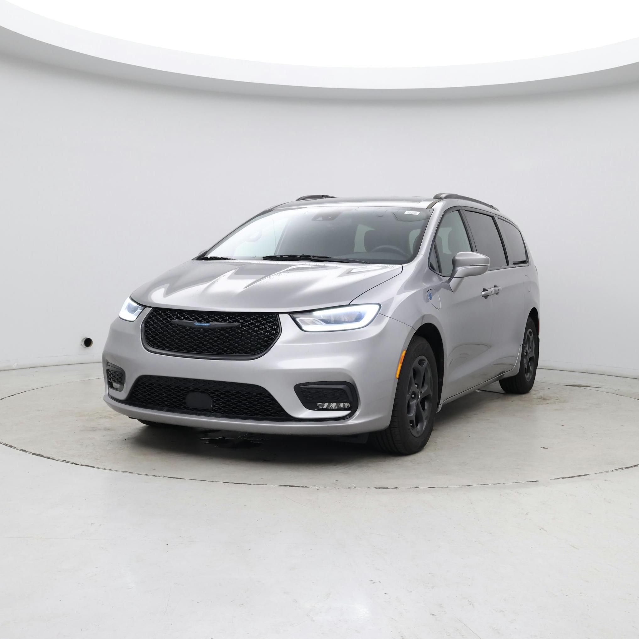 Thumbnail: 2021 Chrysler Pacifica - 4