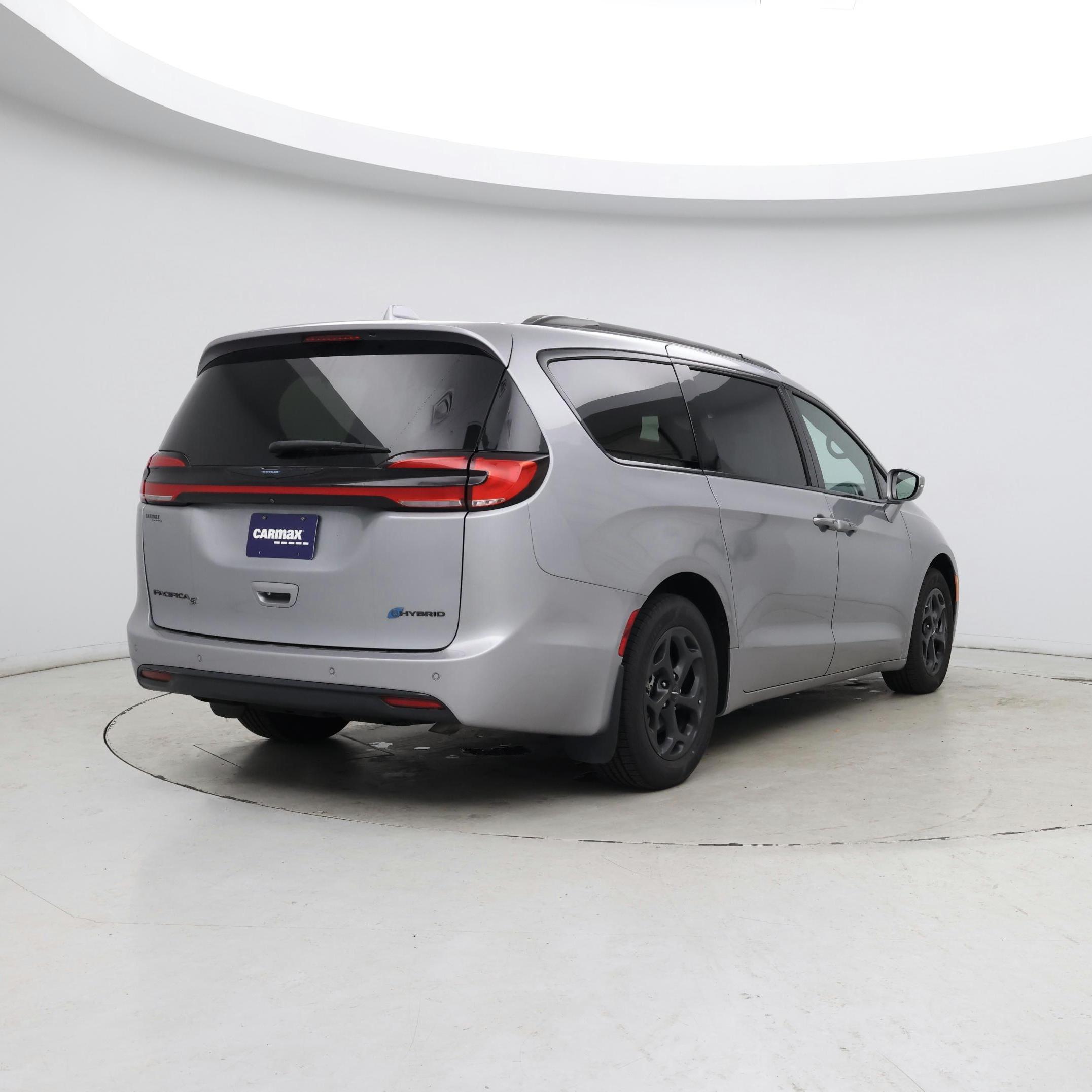 Thumbnail: 2021 Chrysler Pacifica - 8