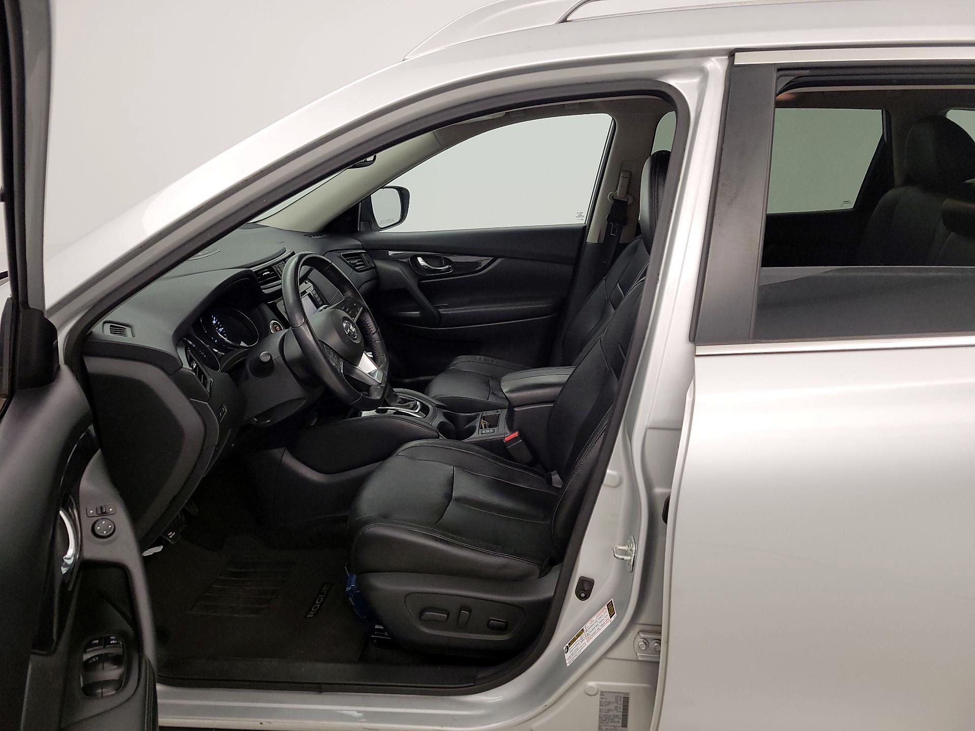 Thumbnail: 2018 Nissan Rogue - 11