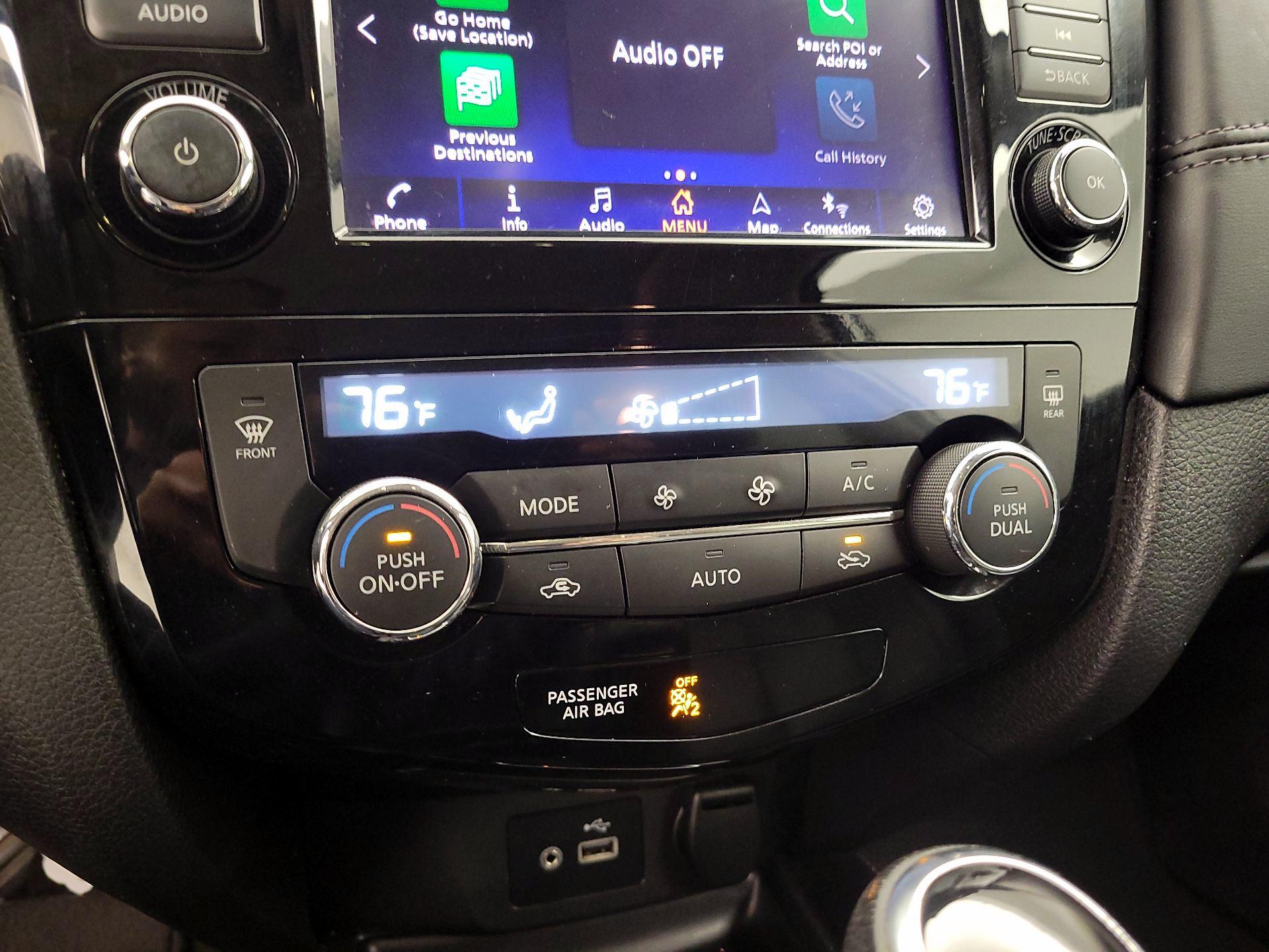 Thumbnail: 2018 Nissan Rogue - 17