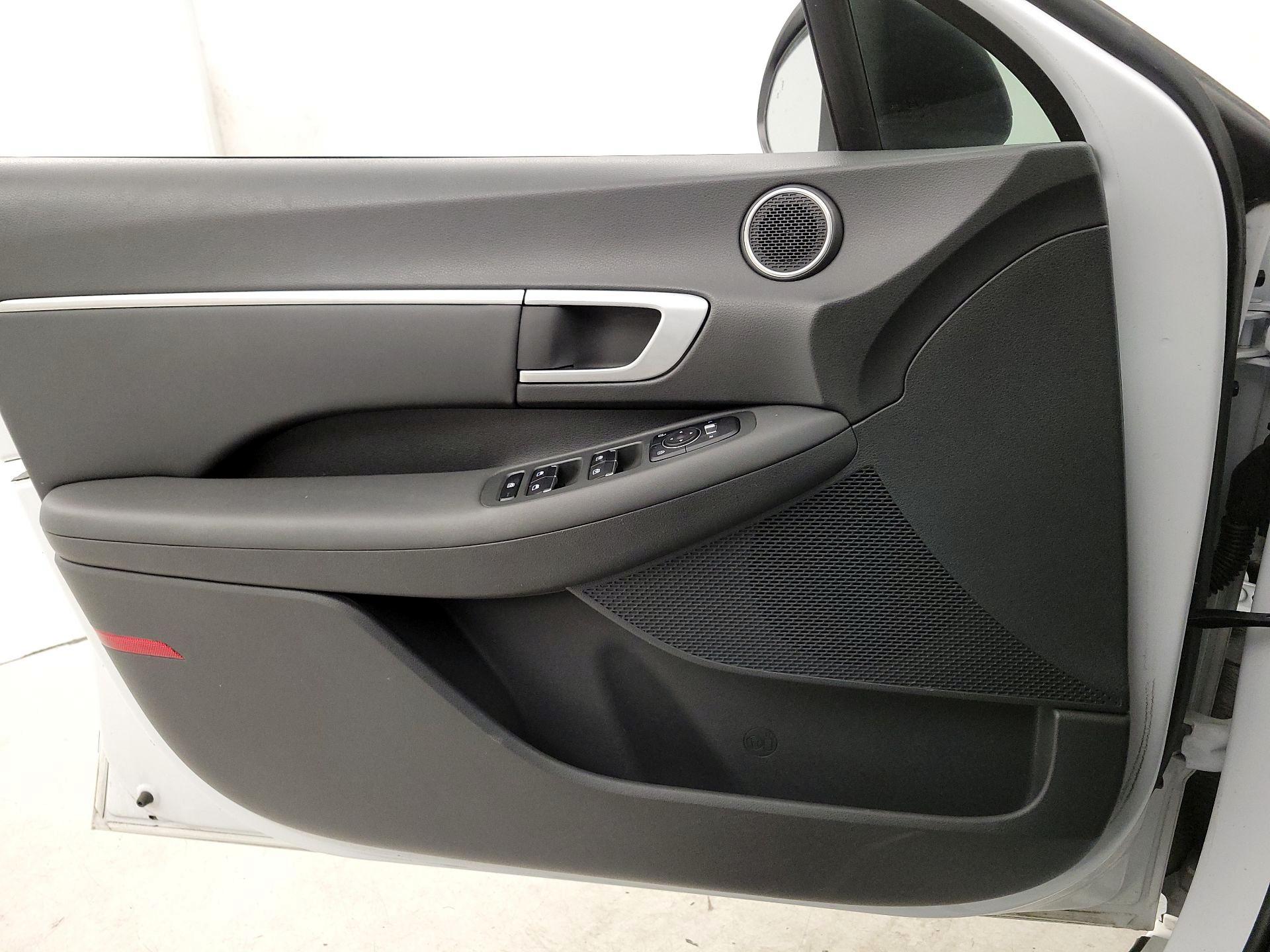 Thumbnail: 2020 Hyundai Sonata - 12