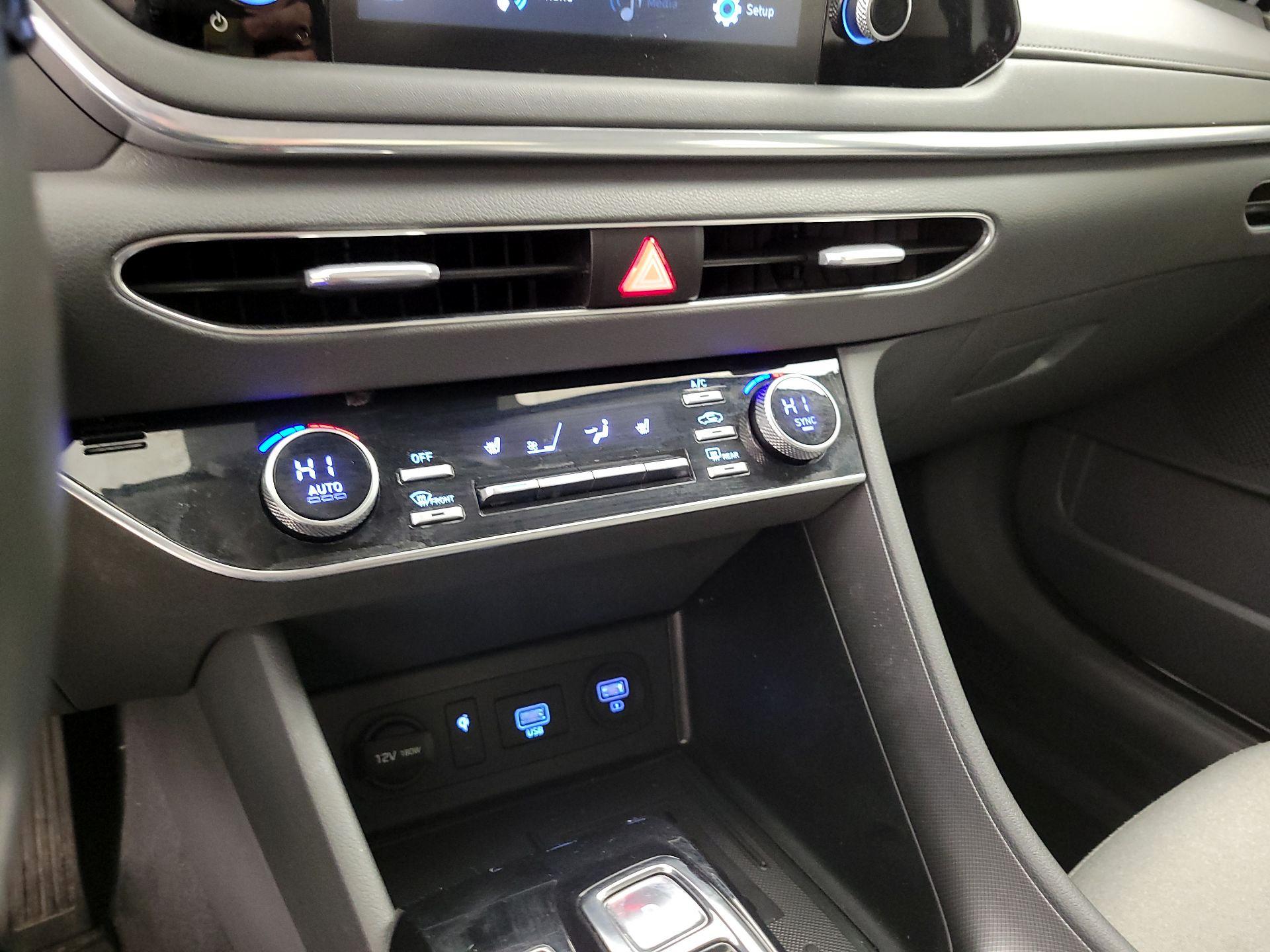 Thumbnail: 2020 Hyundai Sonata - 16