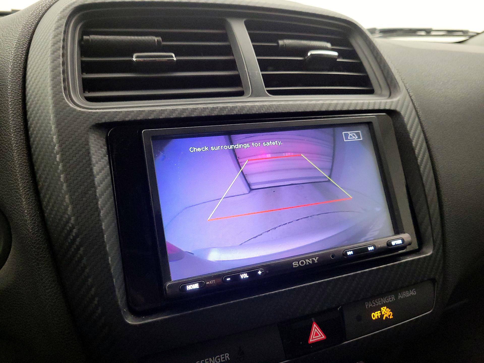 Thumbnail: 2018 Mitsubishi Outlander Sport - 14