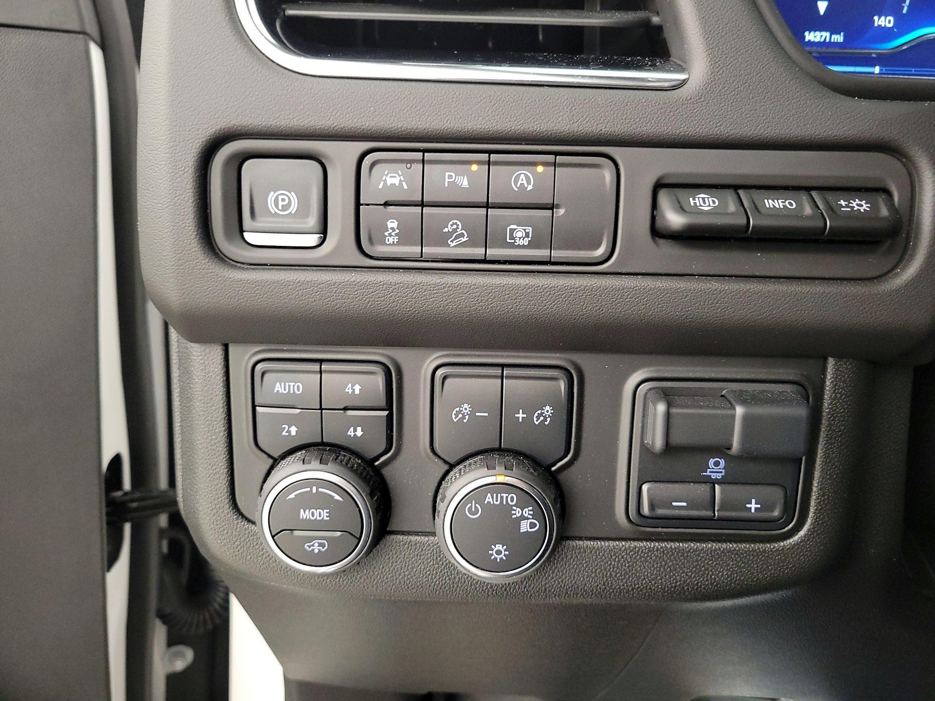 Thumbnail: 2024 Chevrolet Suburban - 13