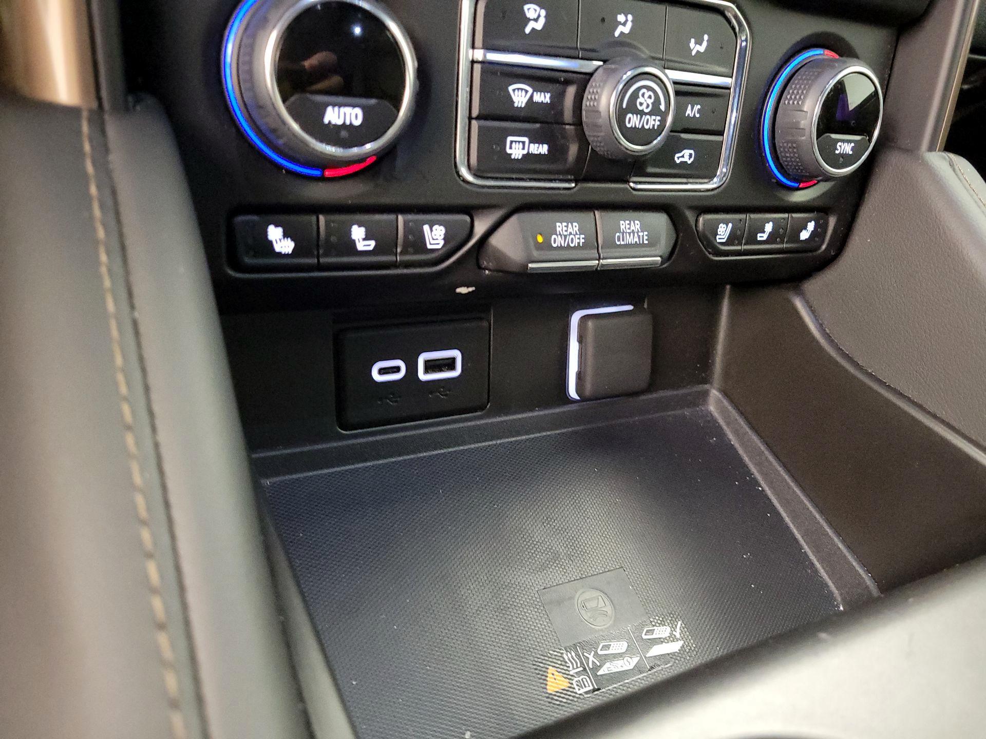 Thumbnail: 2024 Chevrolet Suburban - 18