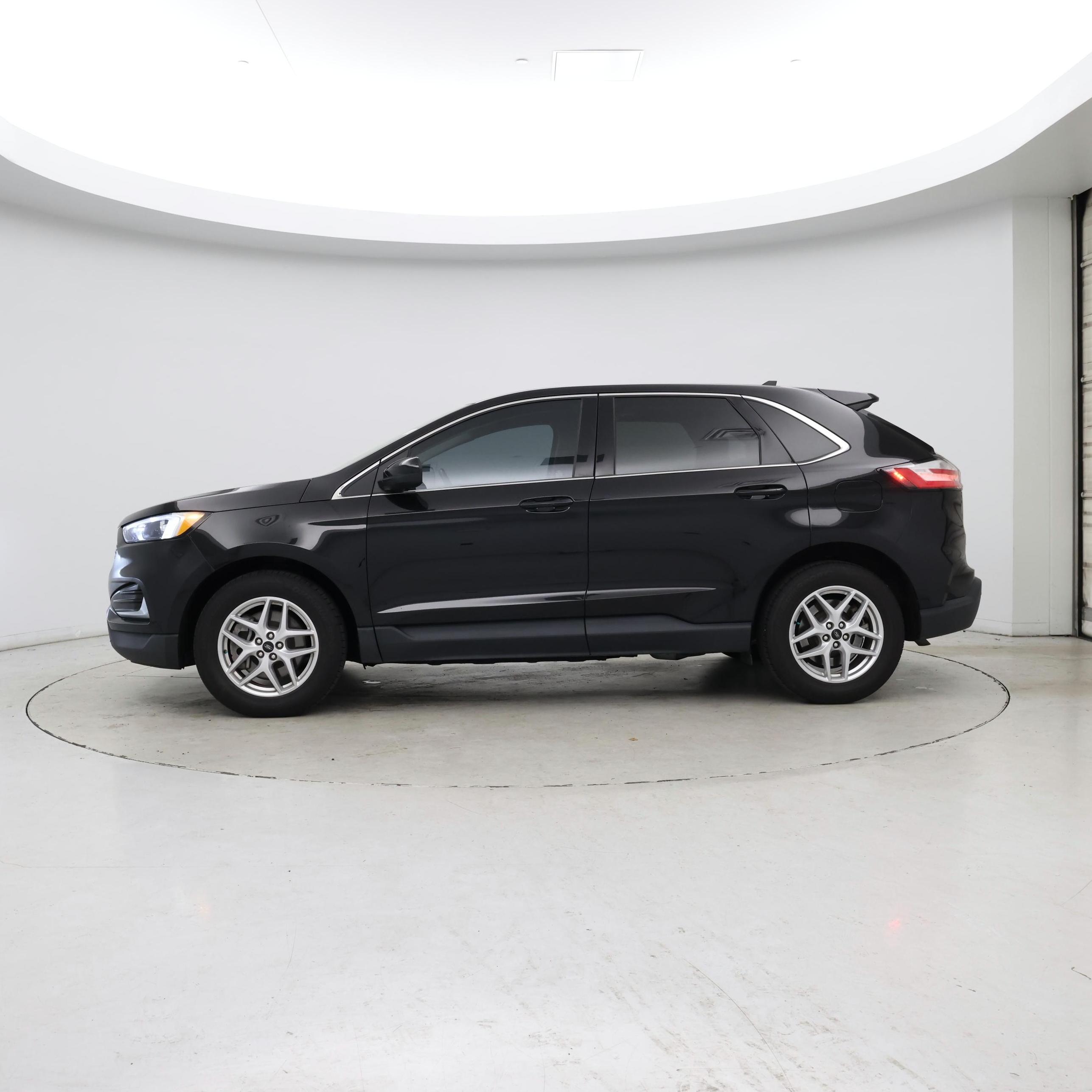 Thumbnail: 2023 Ford Edge - 3