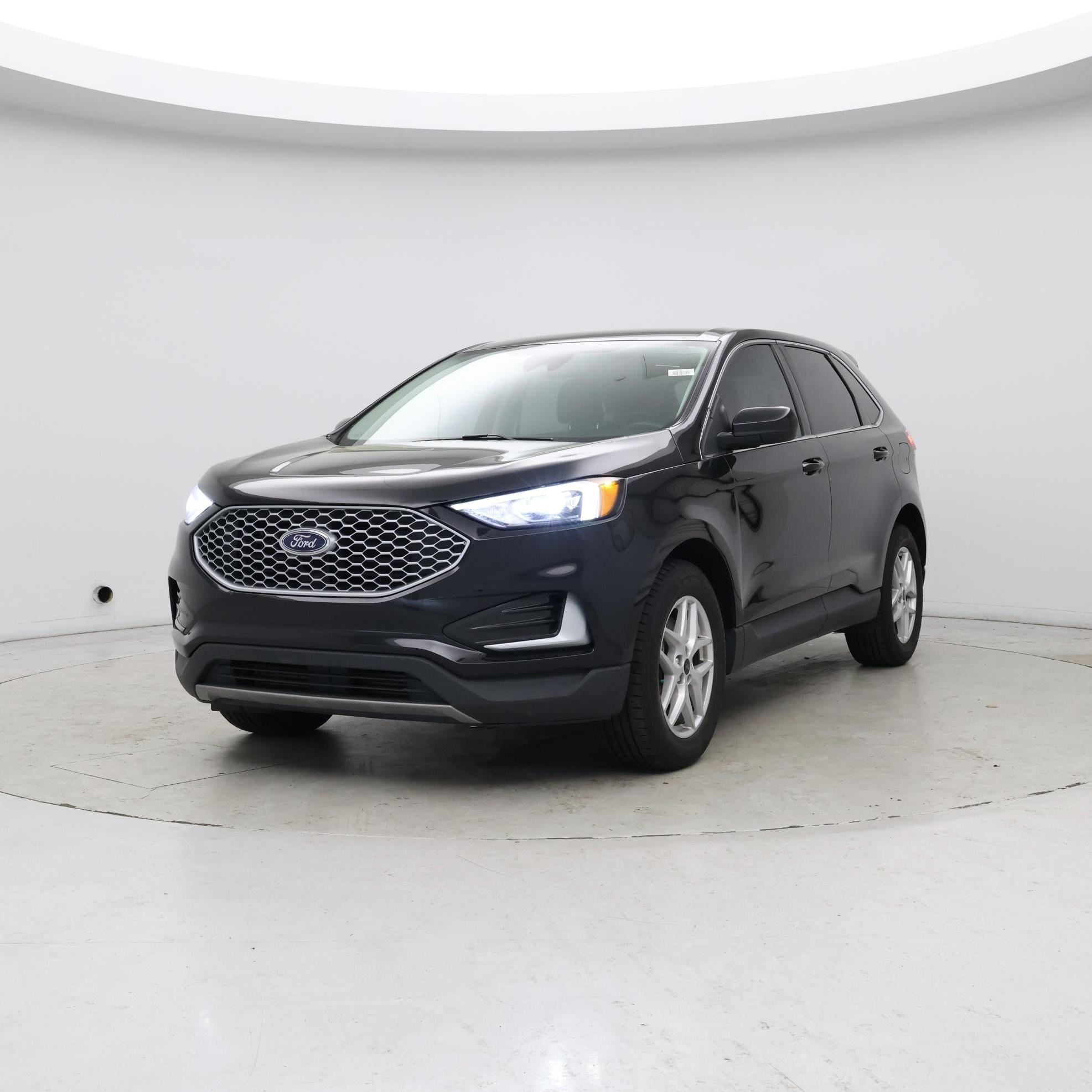 Thumbnail: 2023 Ford Edge - 4