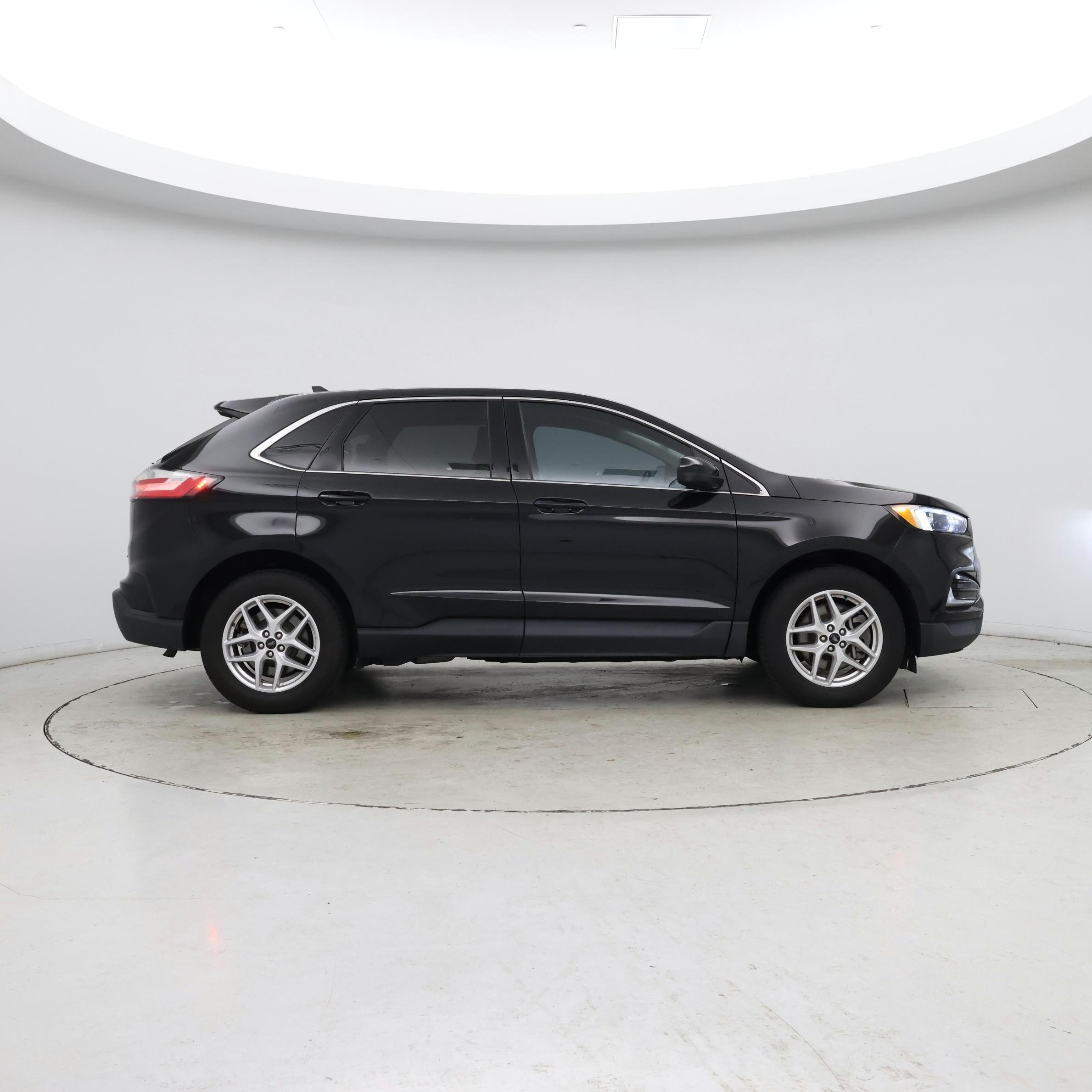 Thumbnail: 2023 Ford Edge - 7