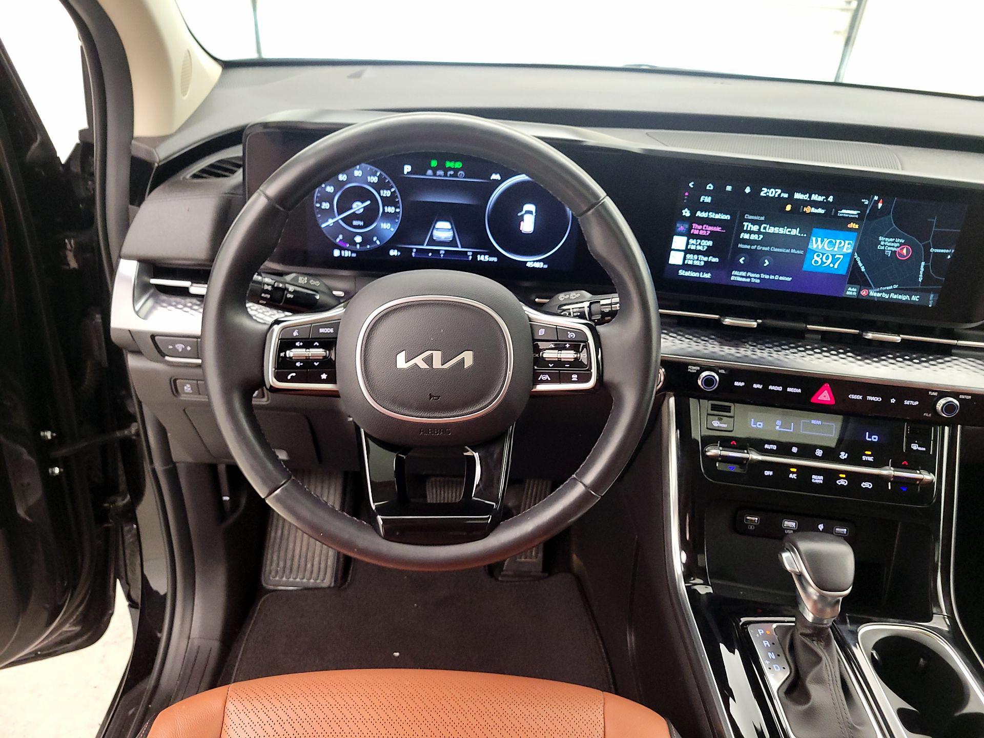 Thumbnail: 2023 Kia Carnival - 10