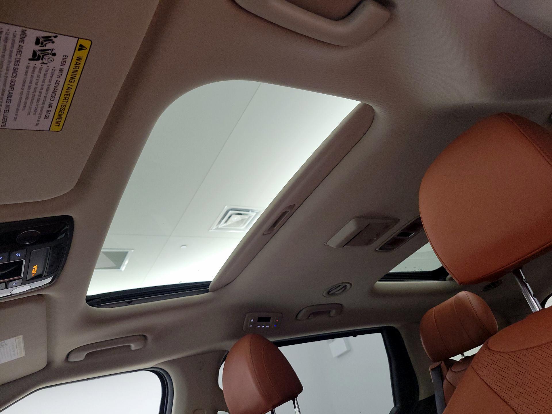 Thumbnail: 2023 Kia Carnival - 19