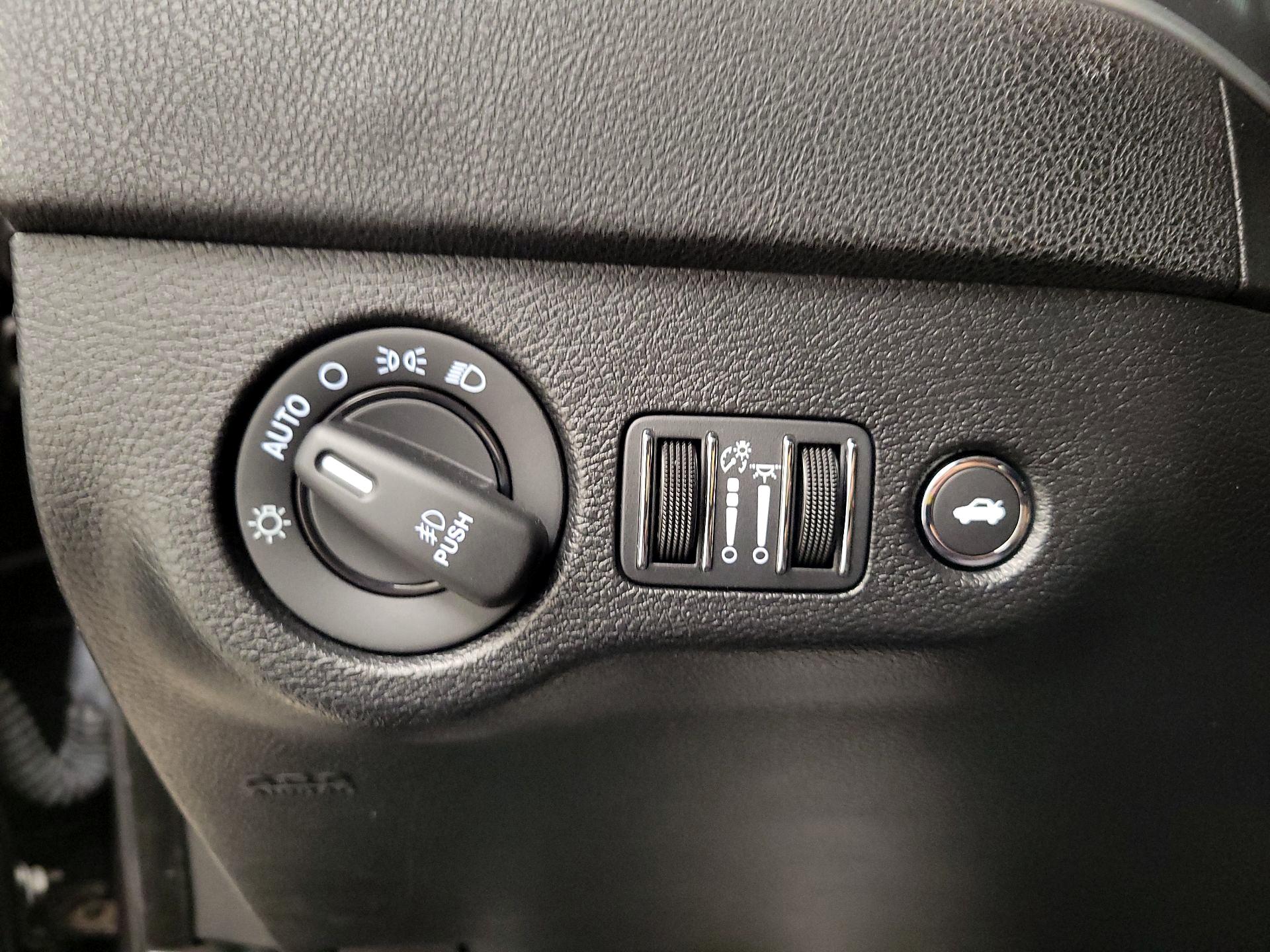 Thumbnail: 2021 Dodge Charger - 13