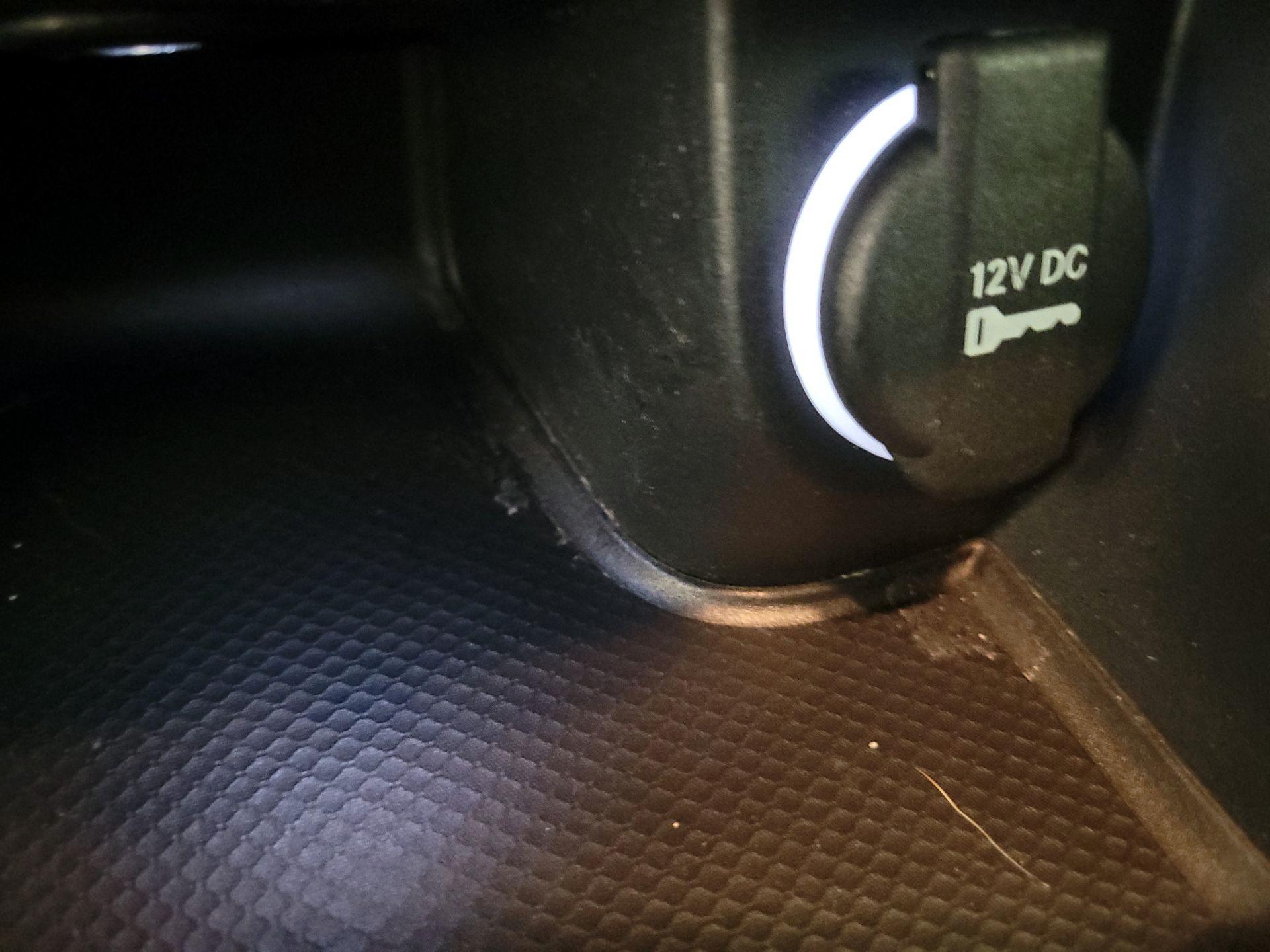 Thumbnail: 2021 Dodge Charger - 18