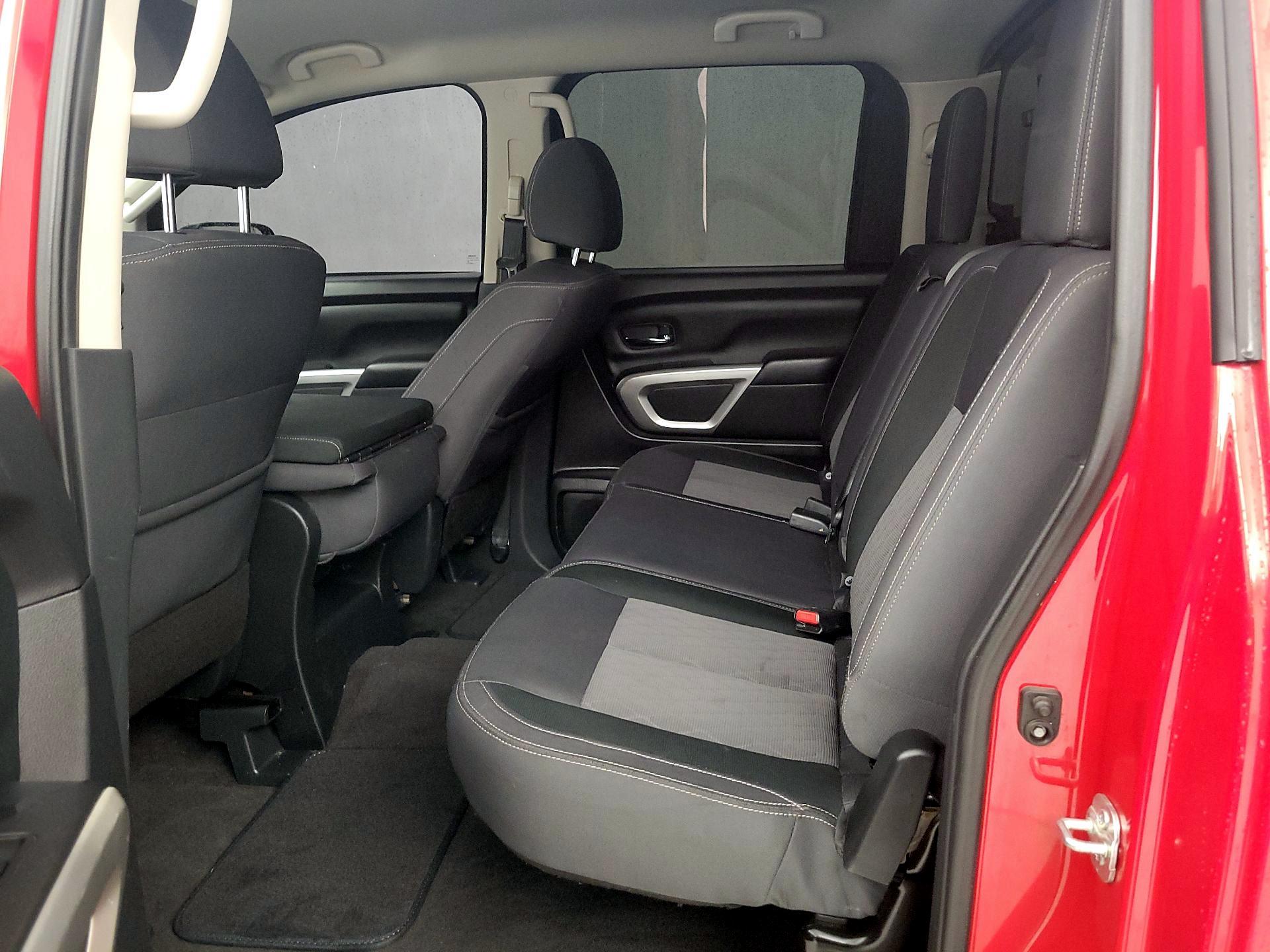 Thumbnail: 2021 Nissan Titan - 19