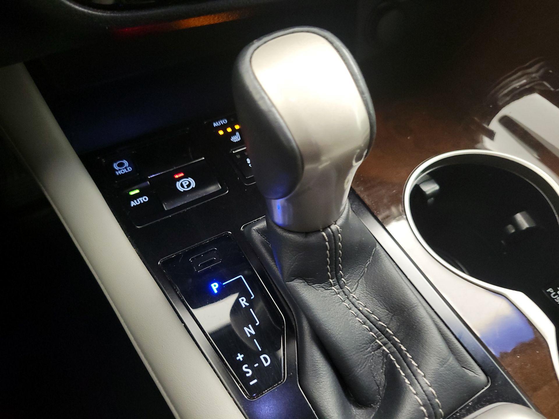 Thumbnail: 2017 Lexus RX - 18