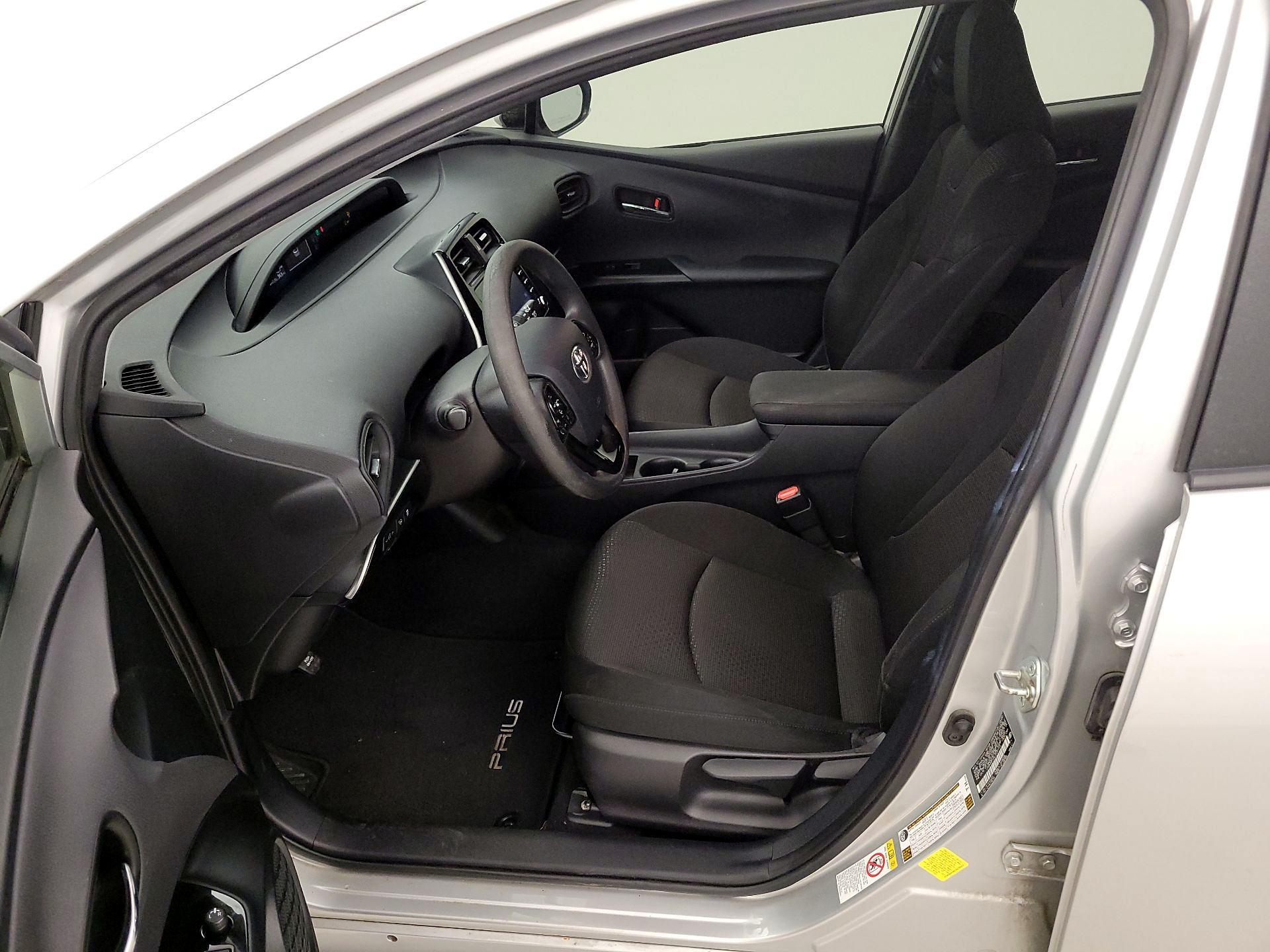 Thumbnail: 2020 Toyota Prius - 11