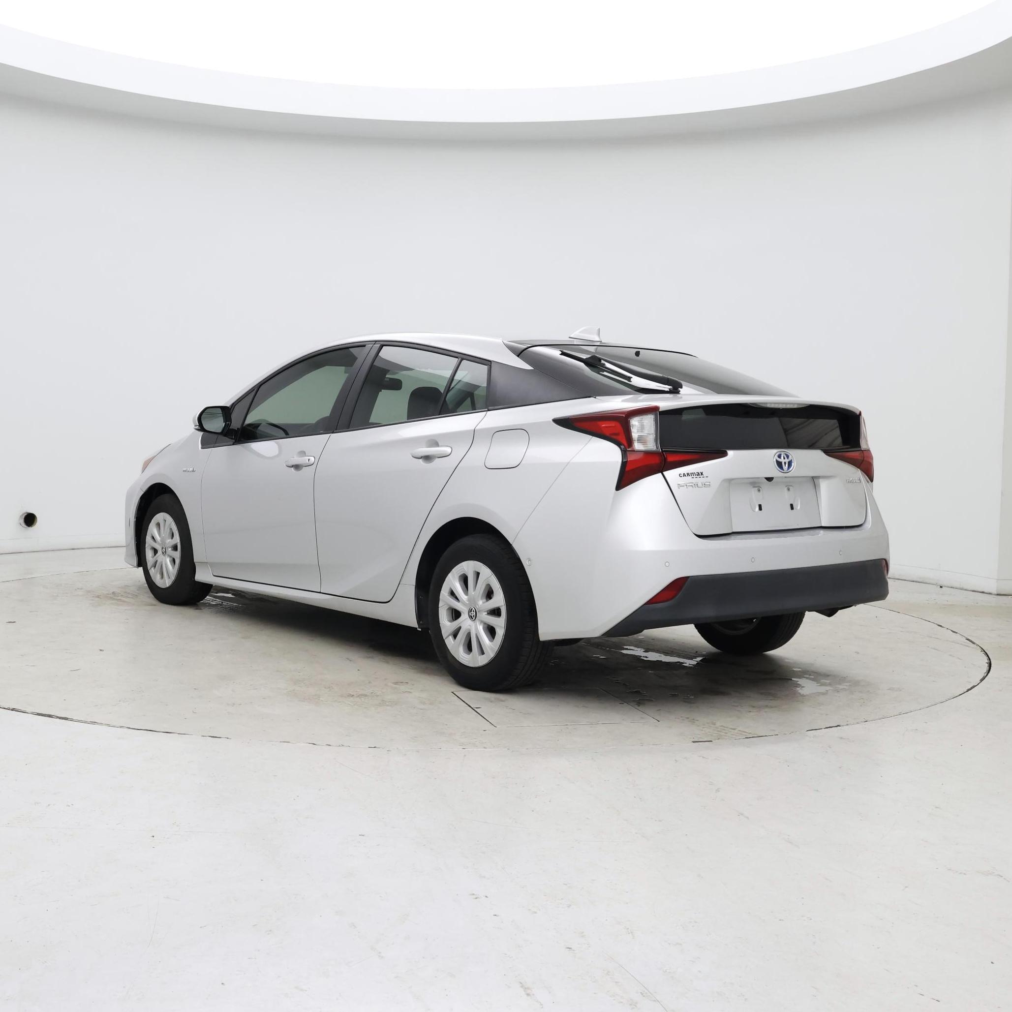 Thumbnail: 2020 Toyota Prius - 2