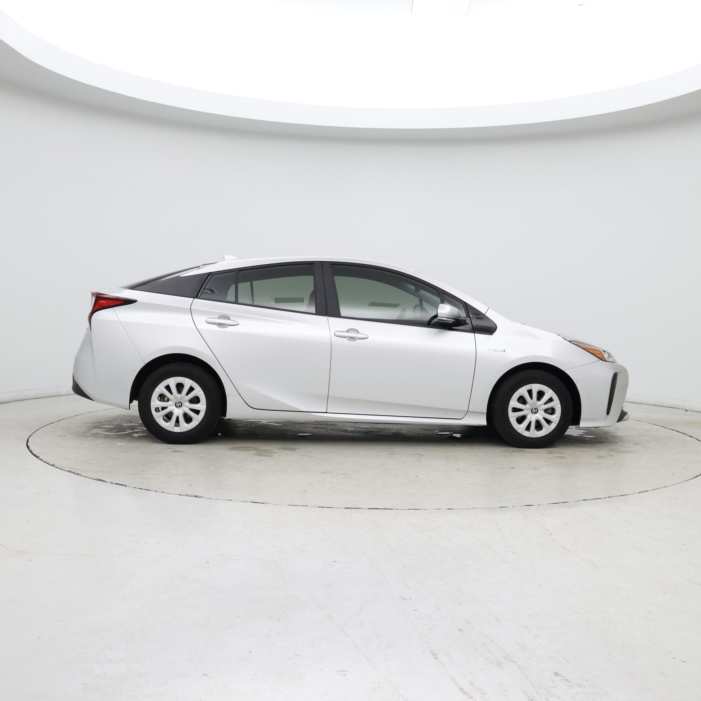 Thumbnail: 2020 Toyota Prius - 7