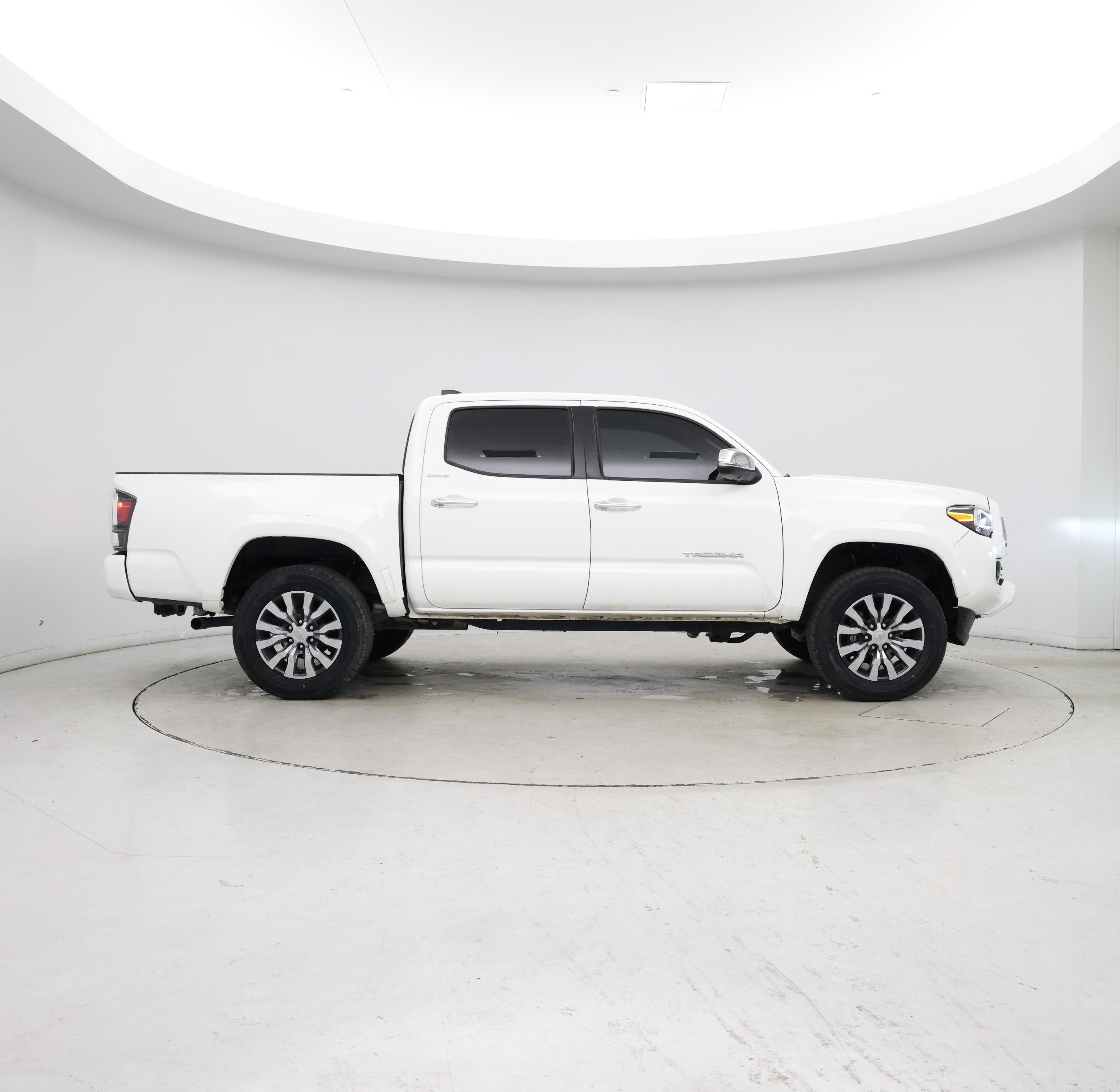 Thumbnail: 2023 Toyota Tacoma - 7