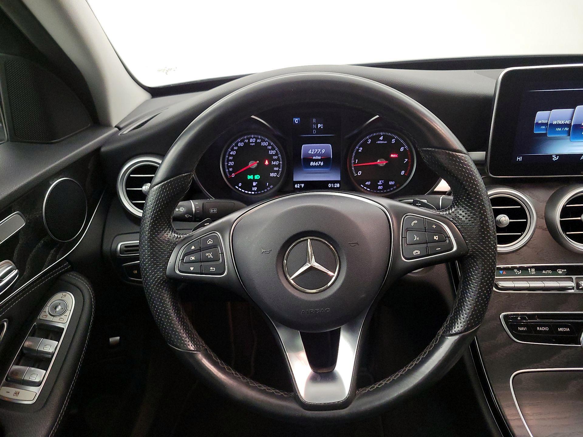 Thumbnail: 2016 Mercedes-Benz C-Class - 10