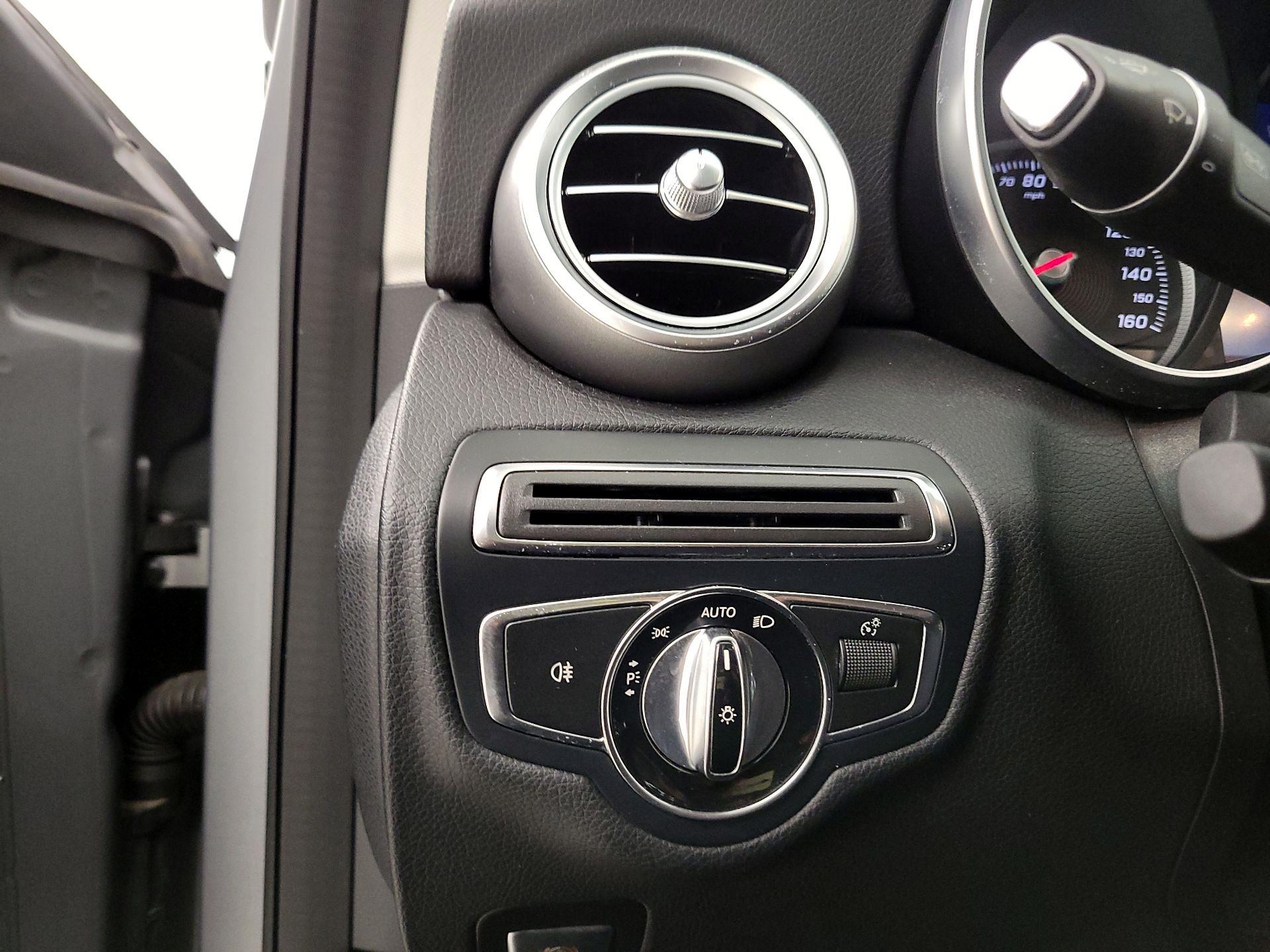 Thumbnail: 2016 Mercedes-Benz C-Class - 13