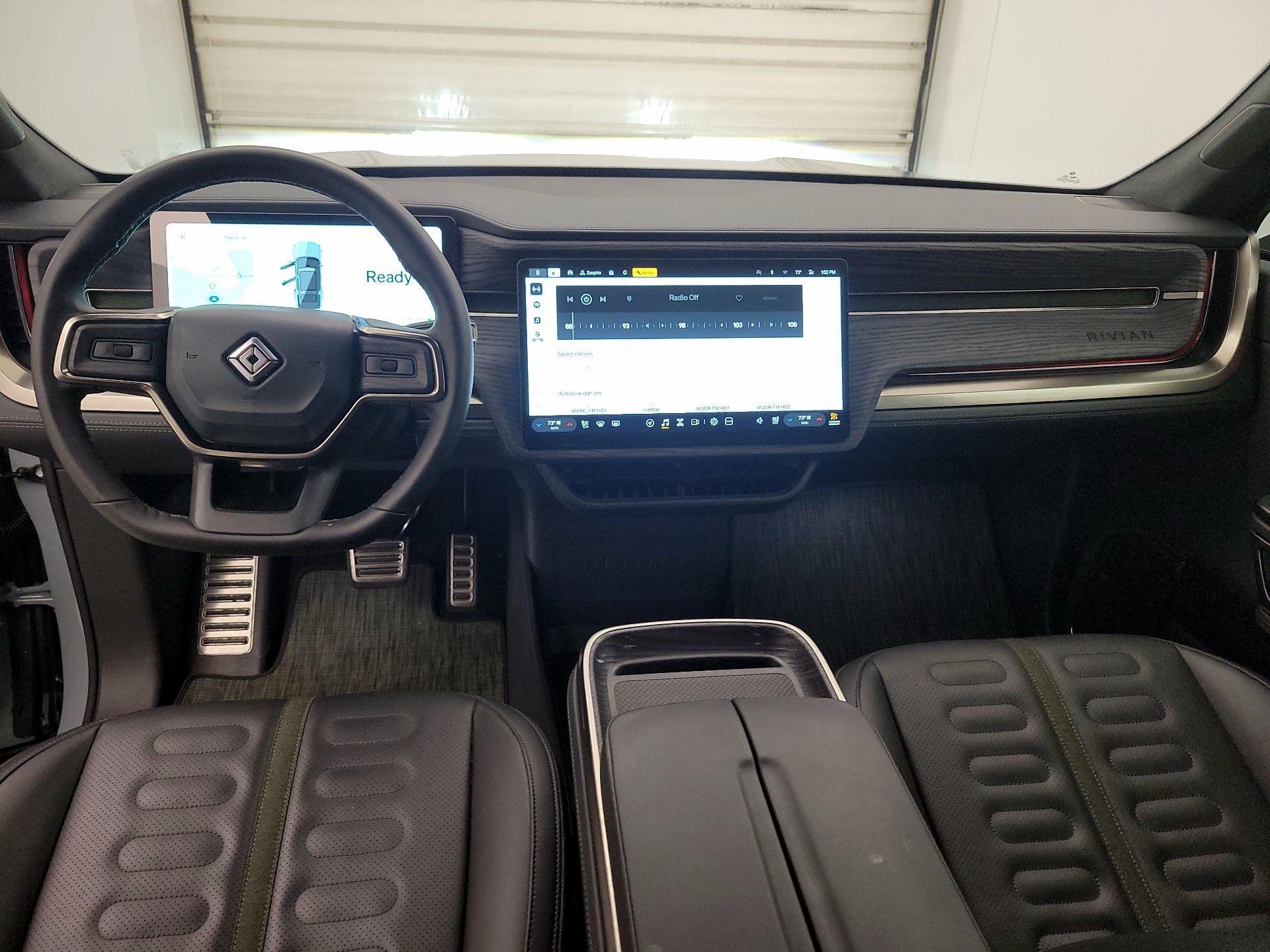Thumbnail: 2024 Rivian R1S - 9