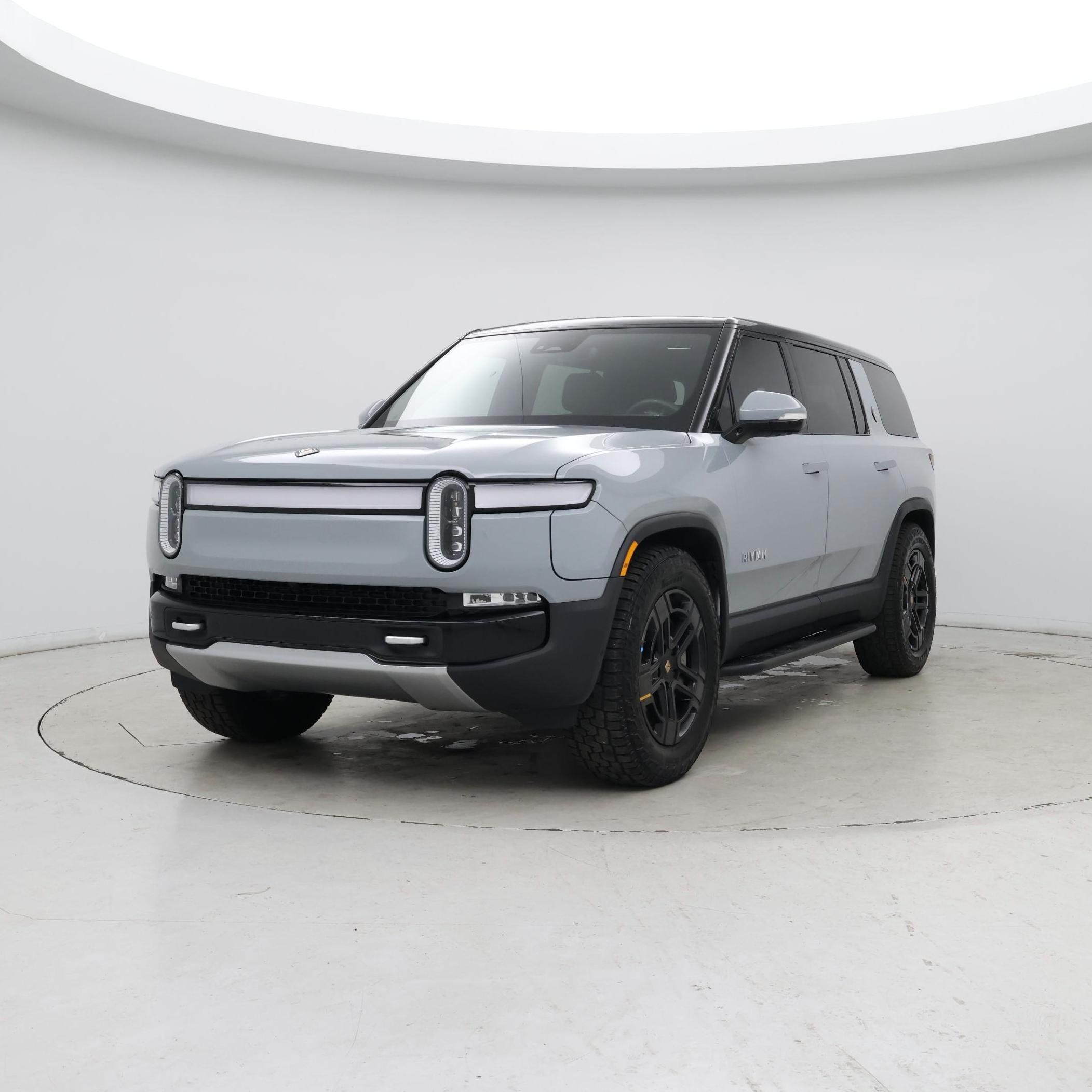 Thumbnail: 2024 Rivian R1S - 4