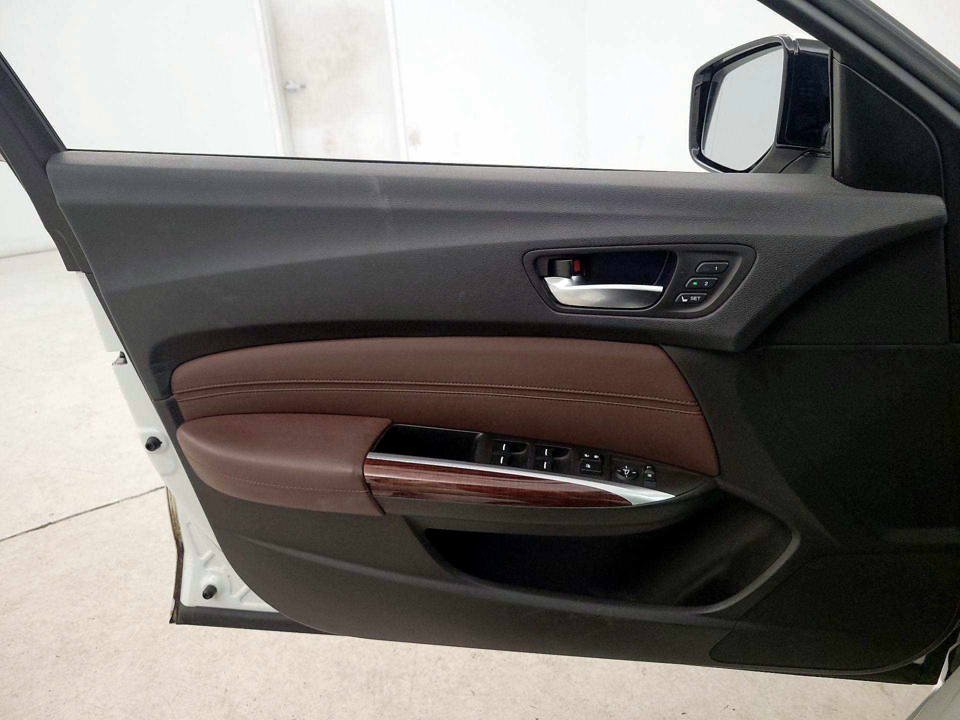 Thumbnail: 2016 Acura TLX - 12