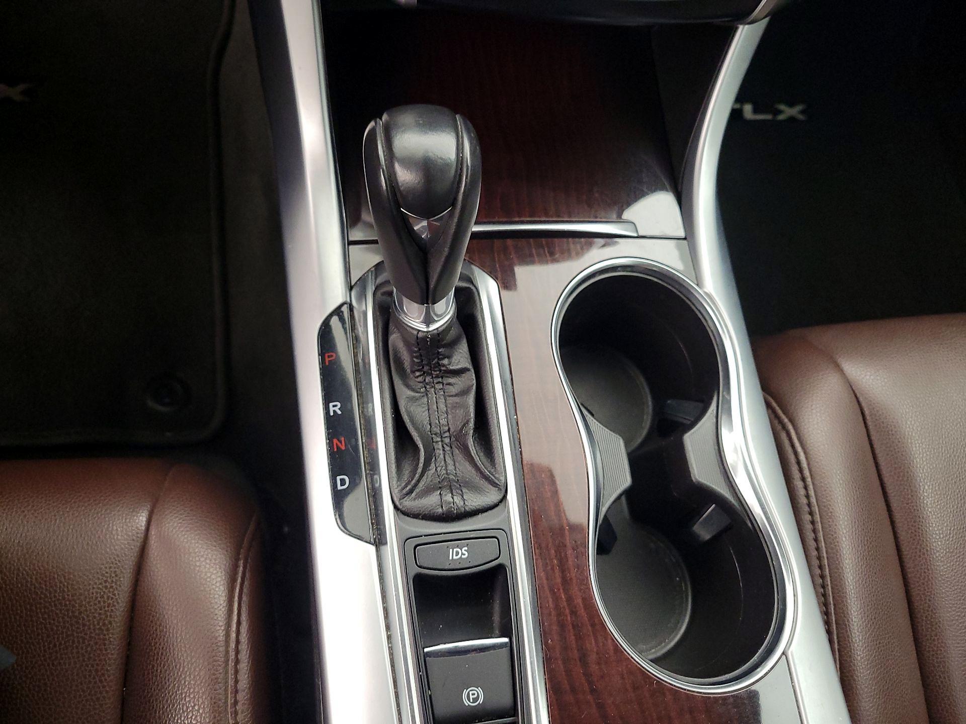 Thumbnail: 2016 Acura TLX - 17