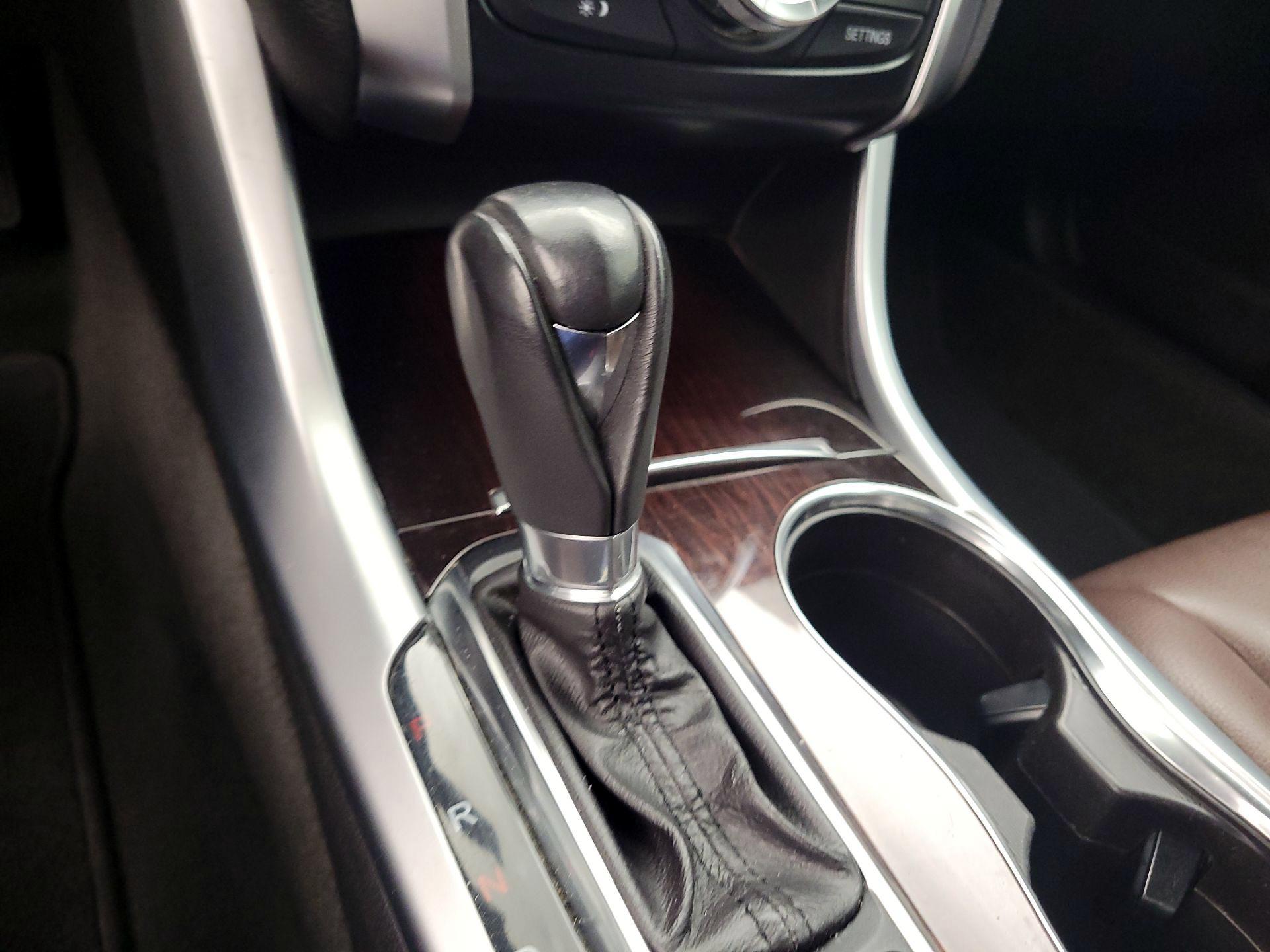 Thumbnail: 2016 Acura TLX - 18