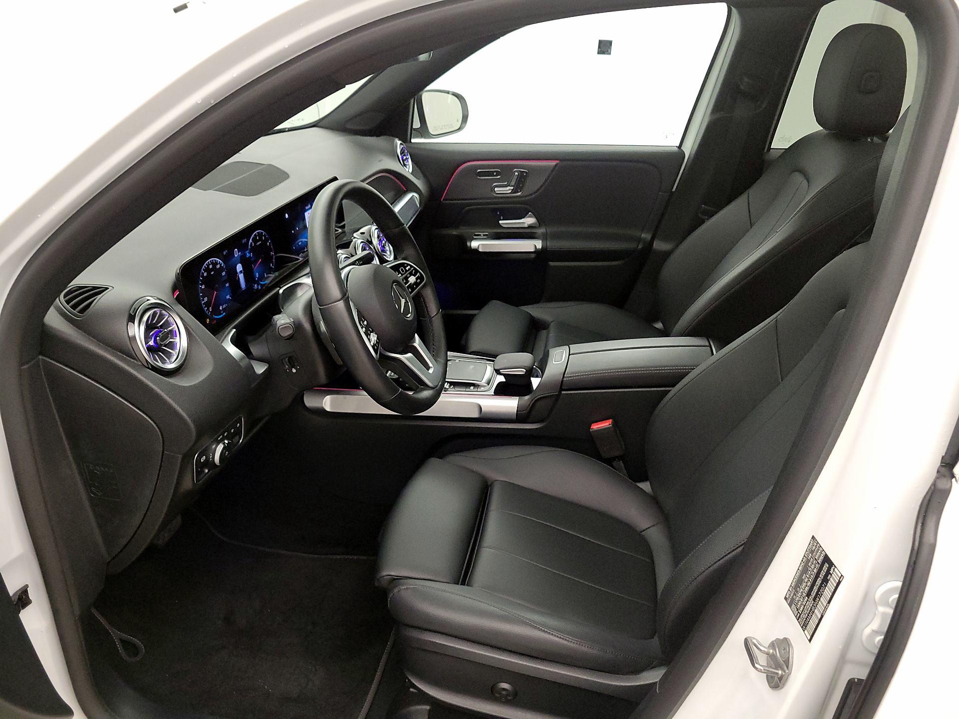 Thumbnail: 2022 Mercedes-Benz GLB - 11