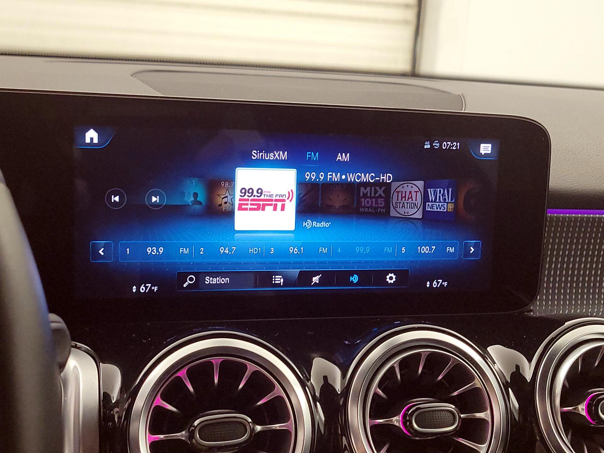 Thumbnail: 2022 Mercedes-Benz GLB - 15