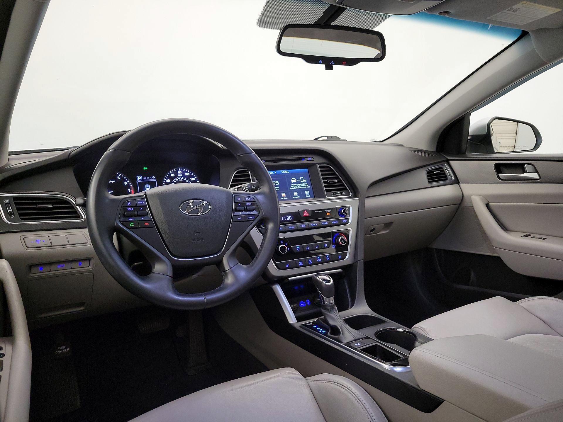 Thumbnail: 2017 Hyundai Sonata - 9