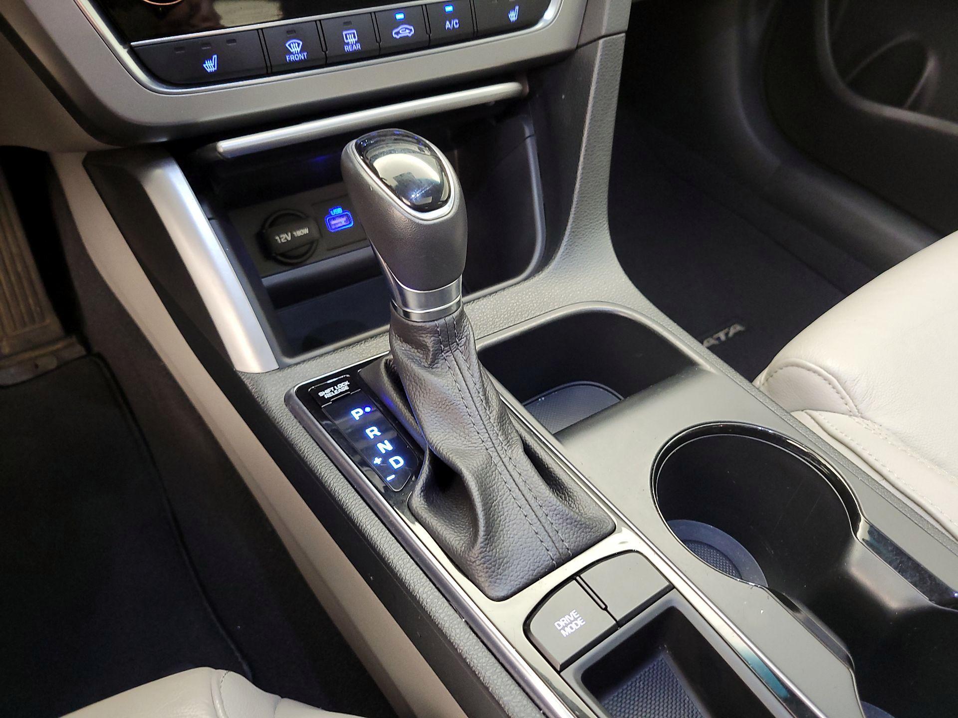 Thumbnail: 2017 Hyundai Sonata - 17