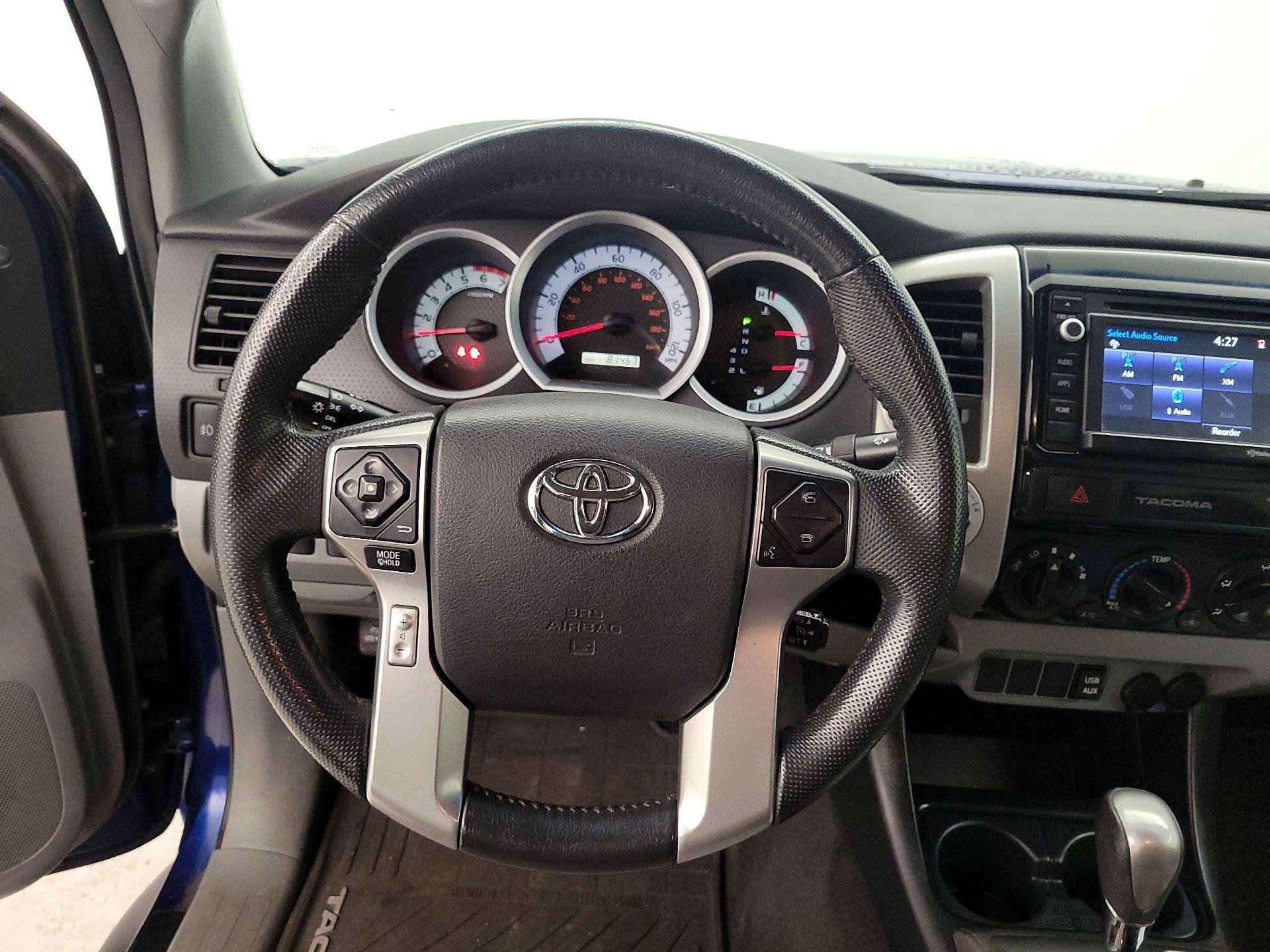 Thumbnail: 2015 Toyota Tacoma - 10