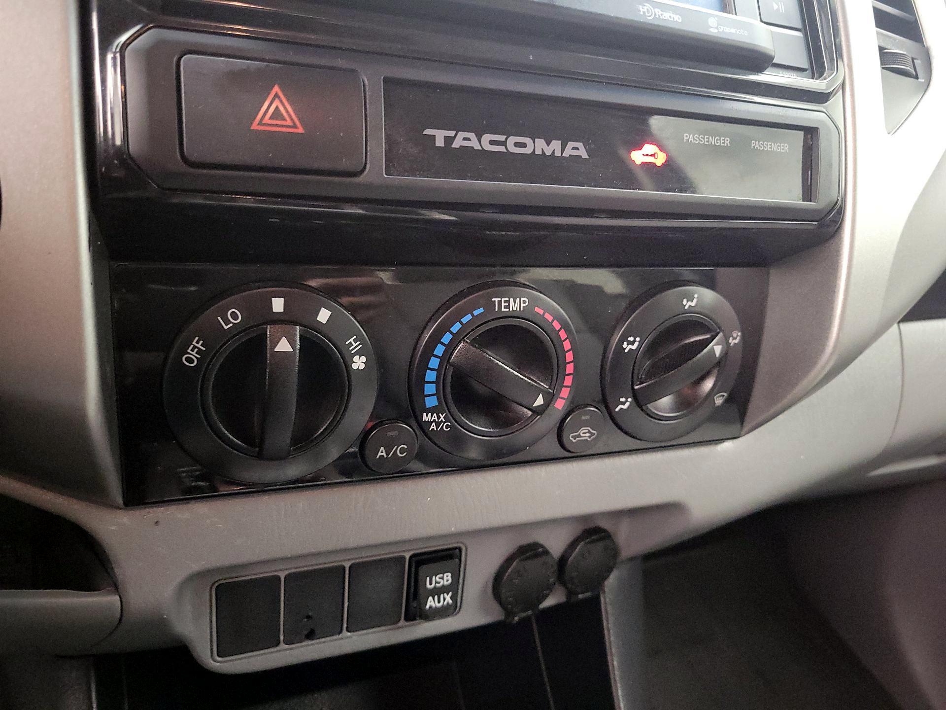 Thumbnail: 2015 Toyota Tacoma - 16