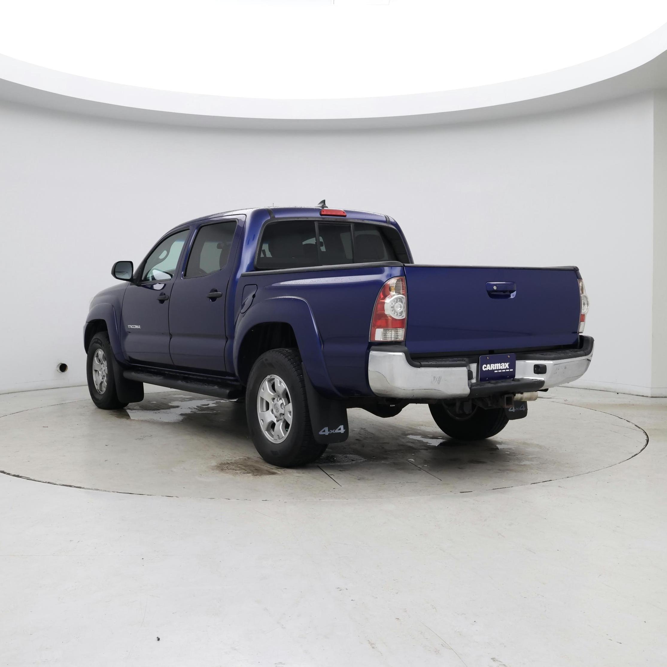 Thumbnail: 2015 Toyota Tacoma - 2