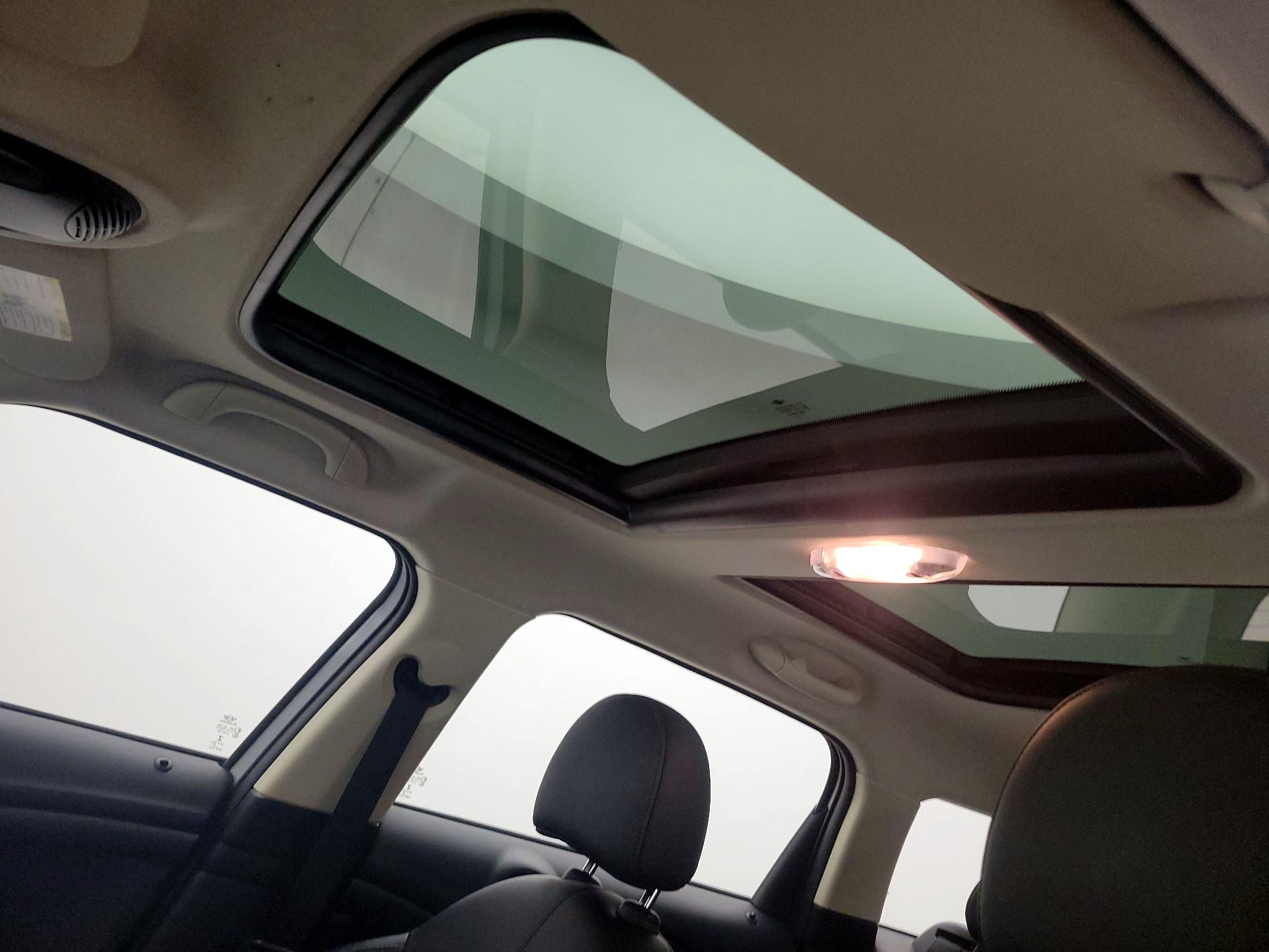 Thumbnail: 2015 MINI Cooper Countryman - 16