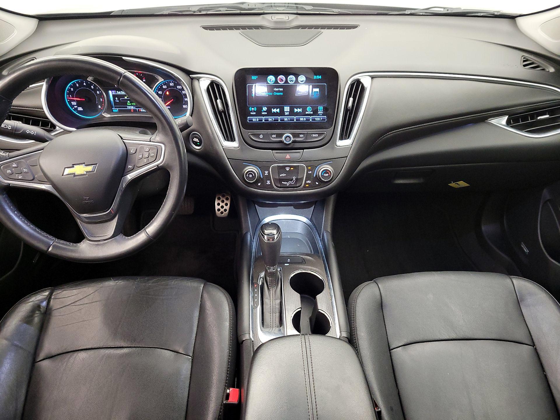 Thumbnail: 2016 Chevrolet Malibu - 9